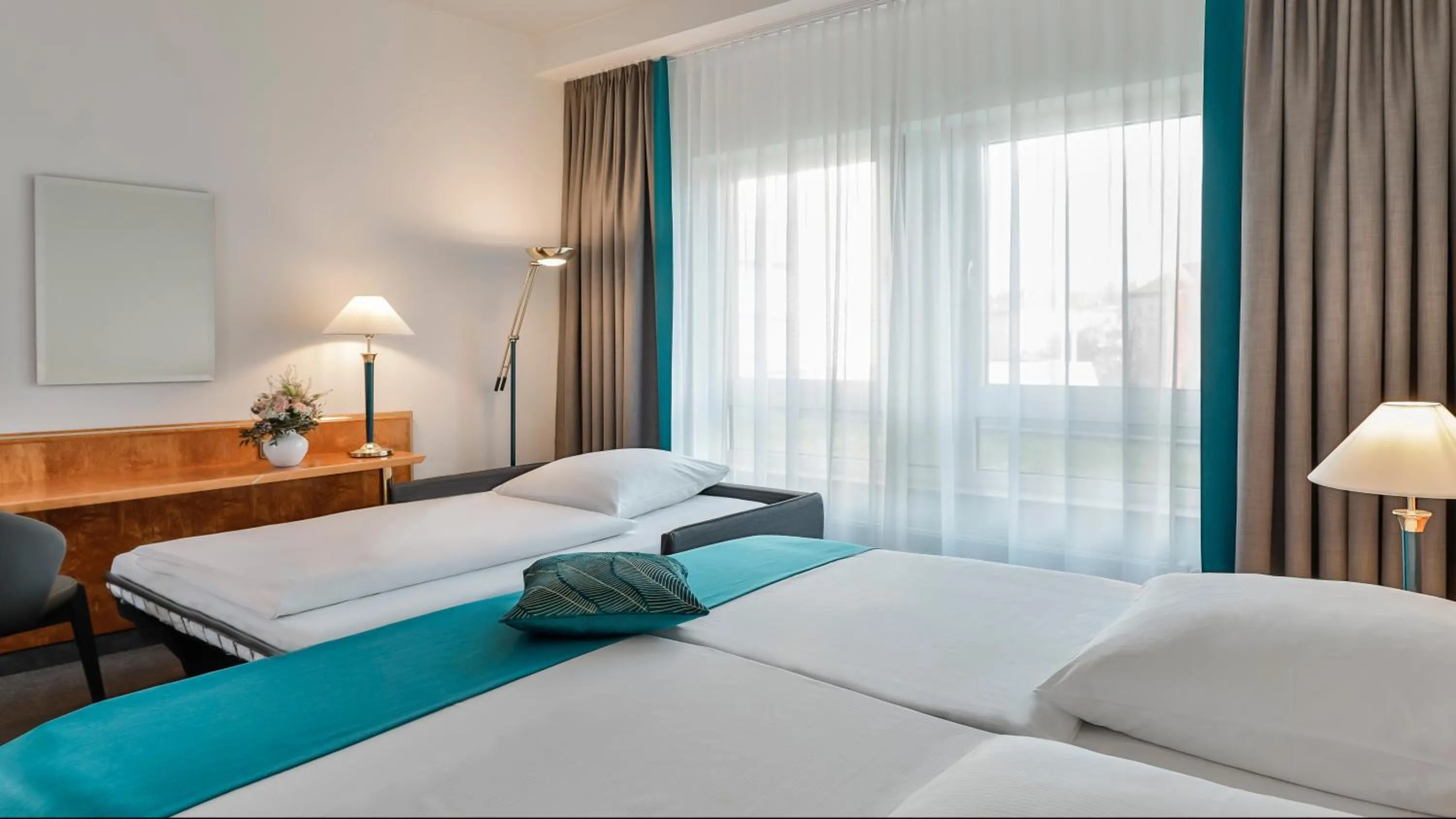 Photo of the whole room, Bed in Dorint Hotel Dresden
