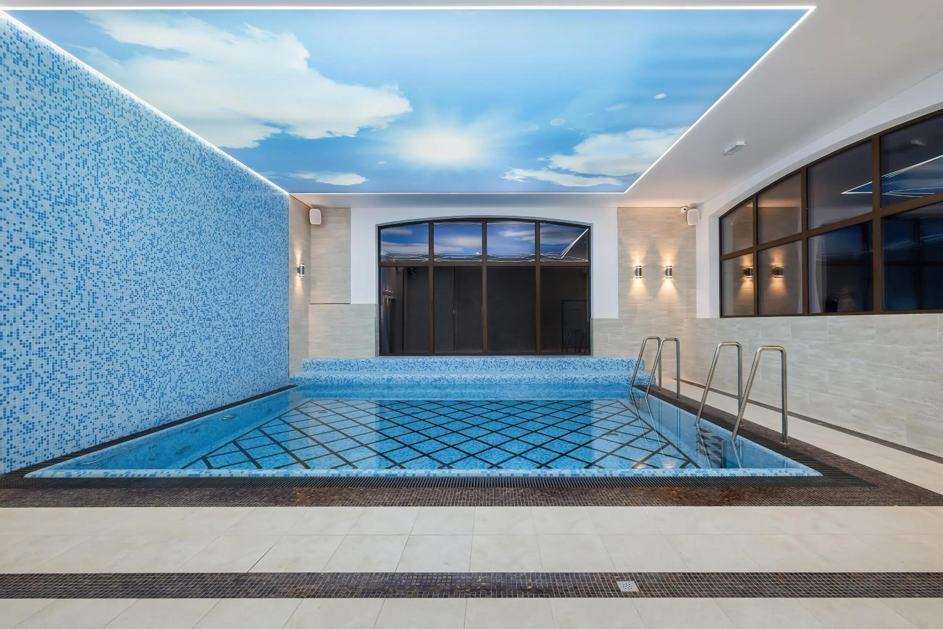 Swimming pool in Hotel Juvena Wellness & SPA