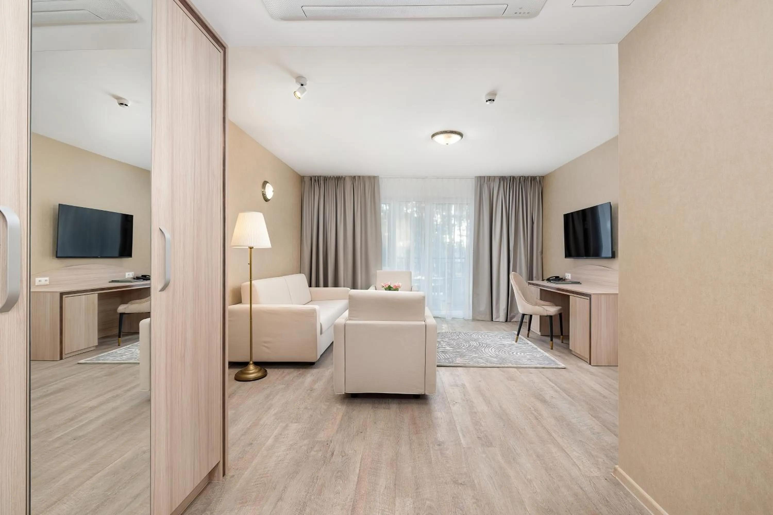 Living room, Bed in Hotel Juvena Wellness & SPA