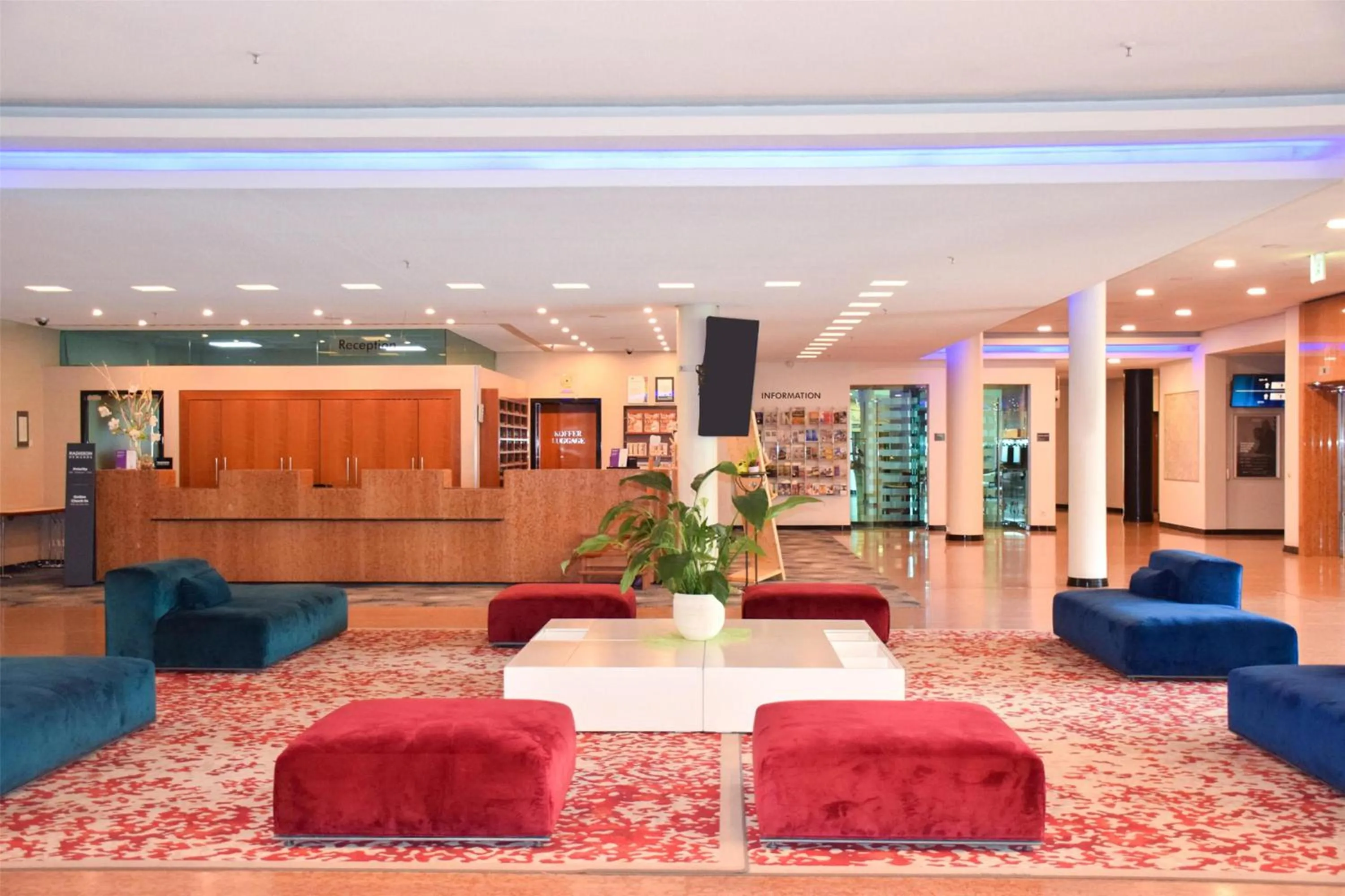 Lobby or reception in Radisson Blu Park Hotel & Conference Centre