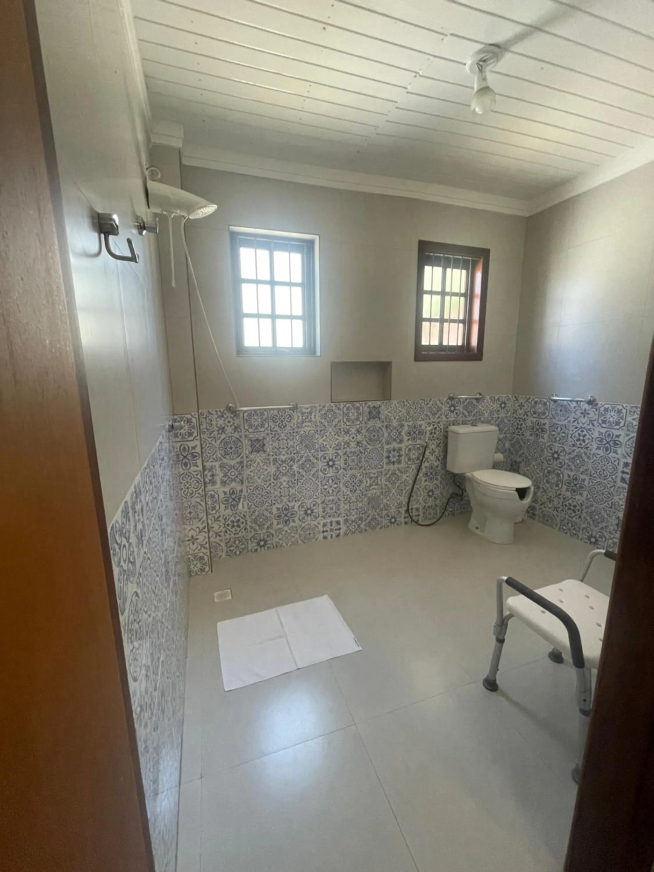 Toilet in Pousada Chilli Brasil