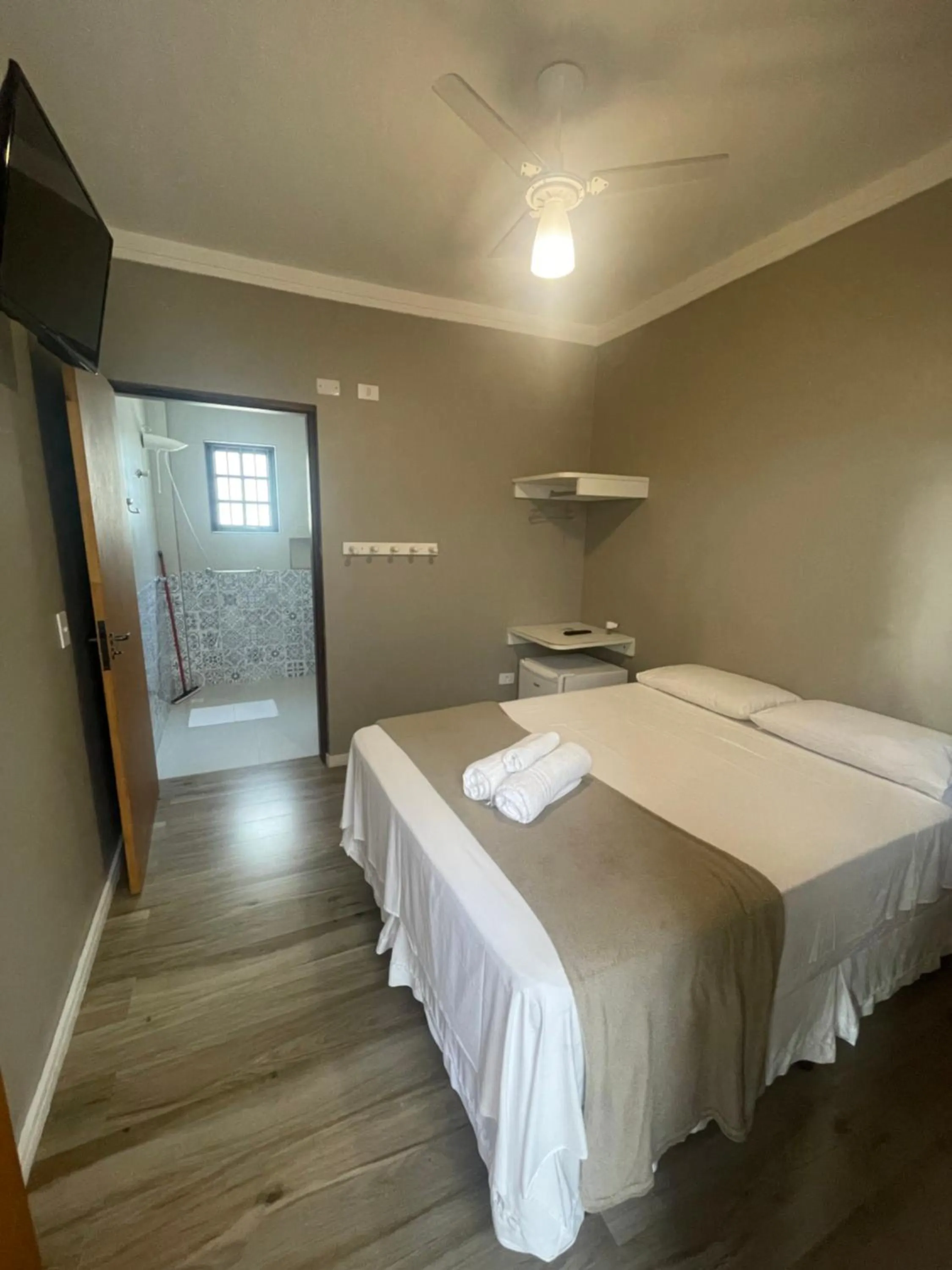 Photo of the whole room, Bed in Pousada Chilli Brasil