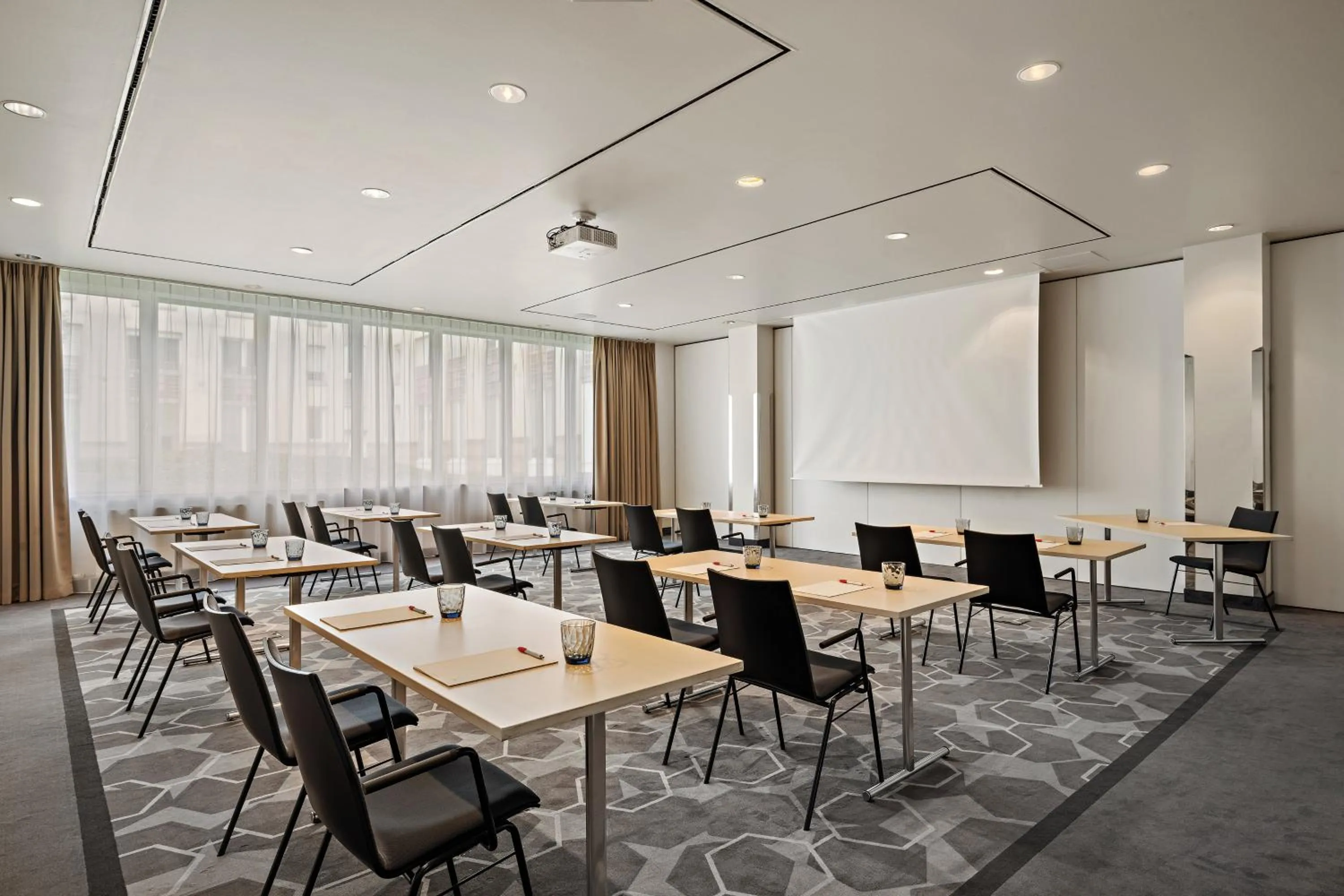 Meeting/conference room in Leonardo Hotel Mainz