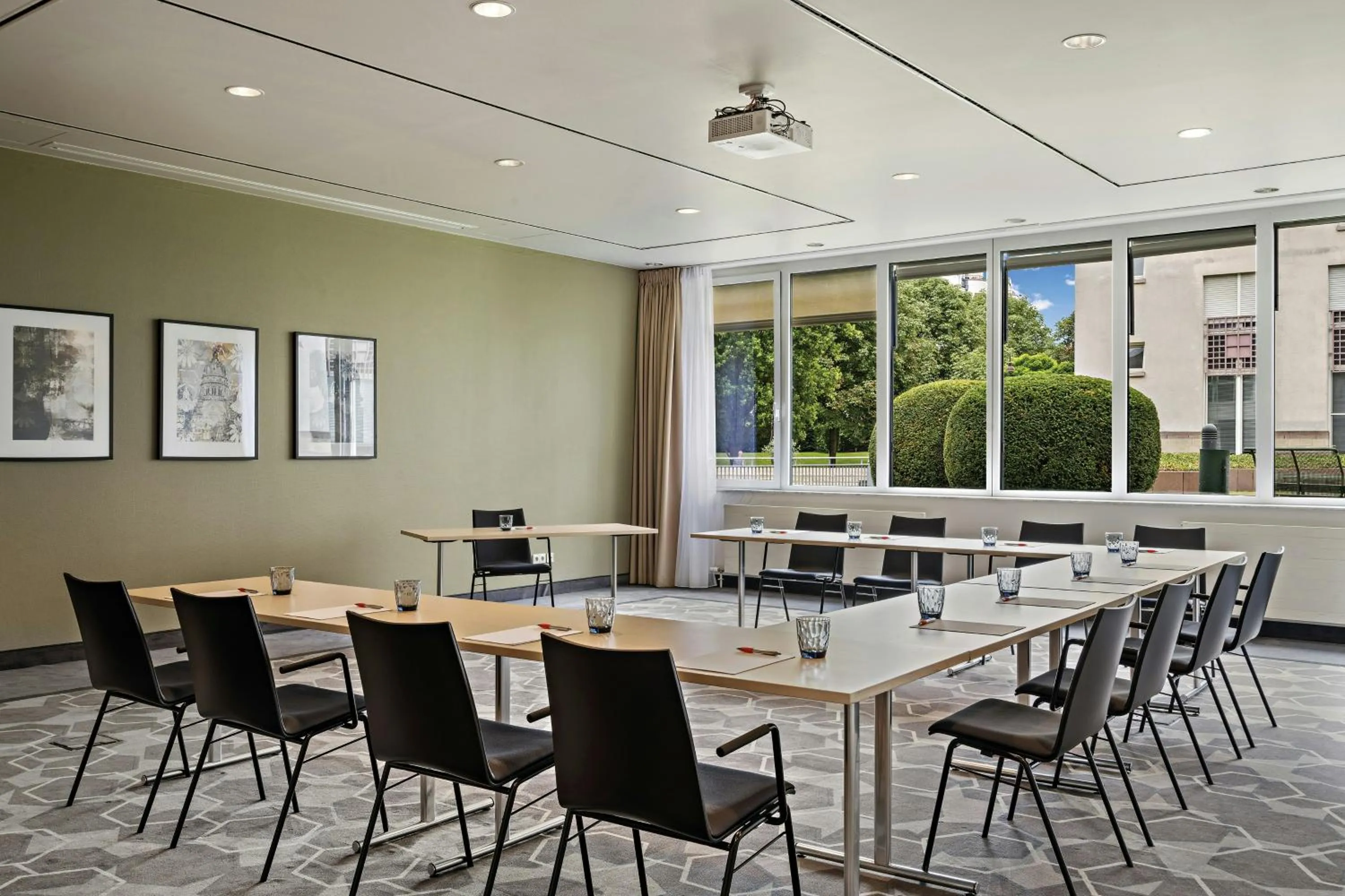 Meeting/conference room in Leonardo Hotel Mainz