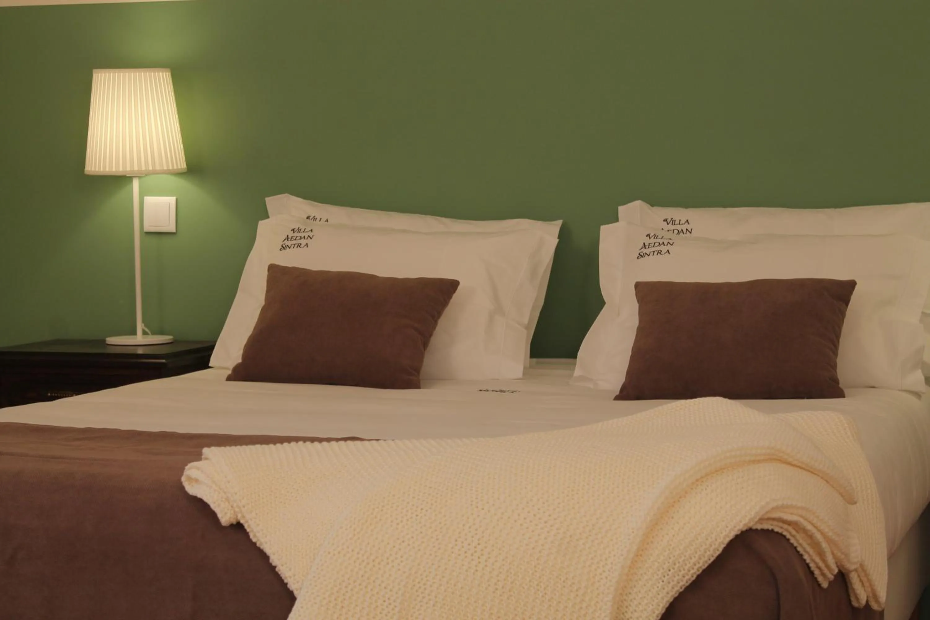 Bed in Villa Aedan Sintra