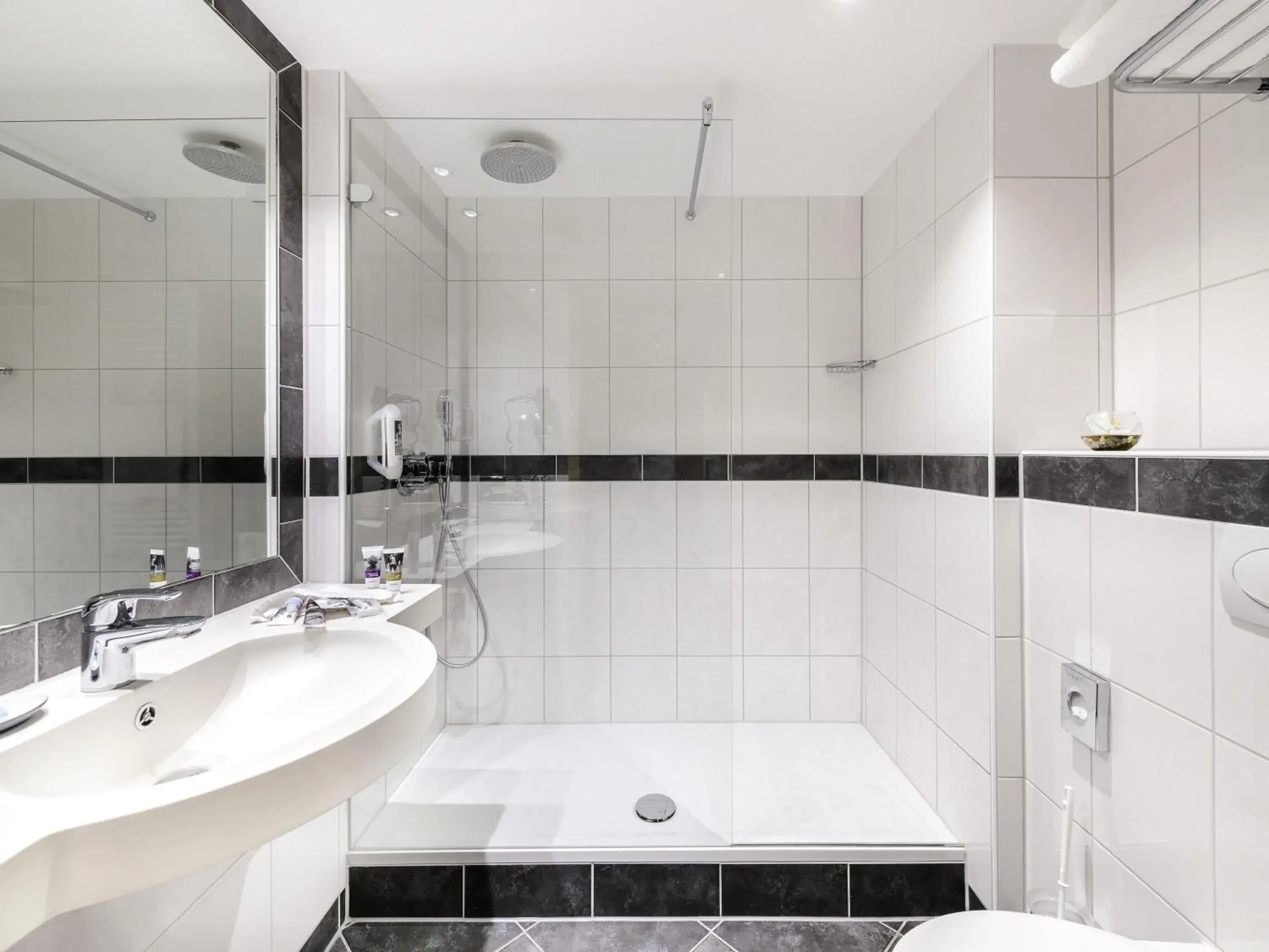 Superior Twin Room in Mercure Hotel Saarbrücken City Superior Twin Room in Mercure Hotel Saarbrücken City