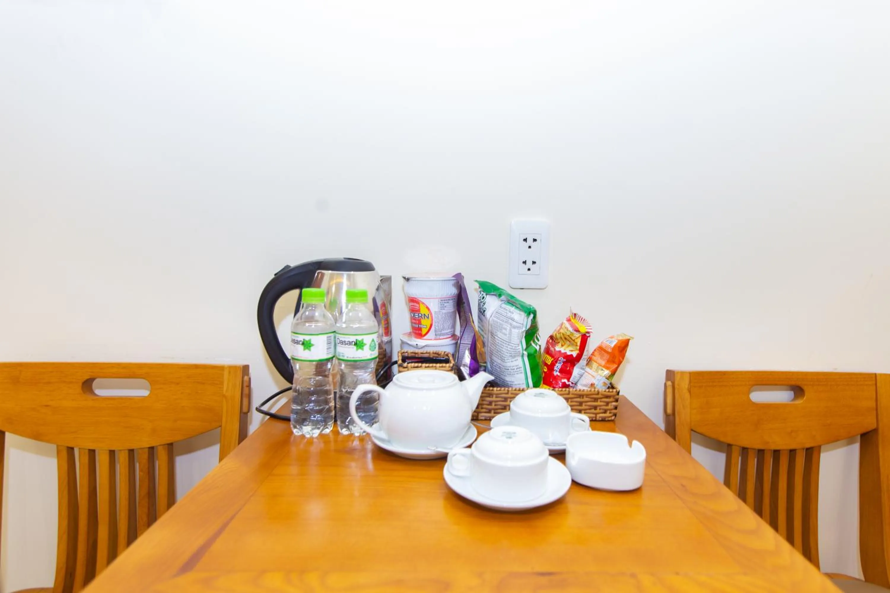 Food in Dong Do Airport Hotel