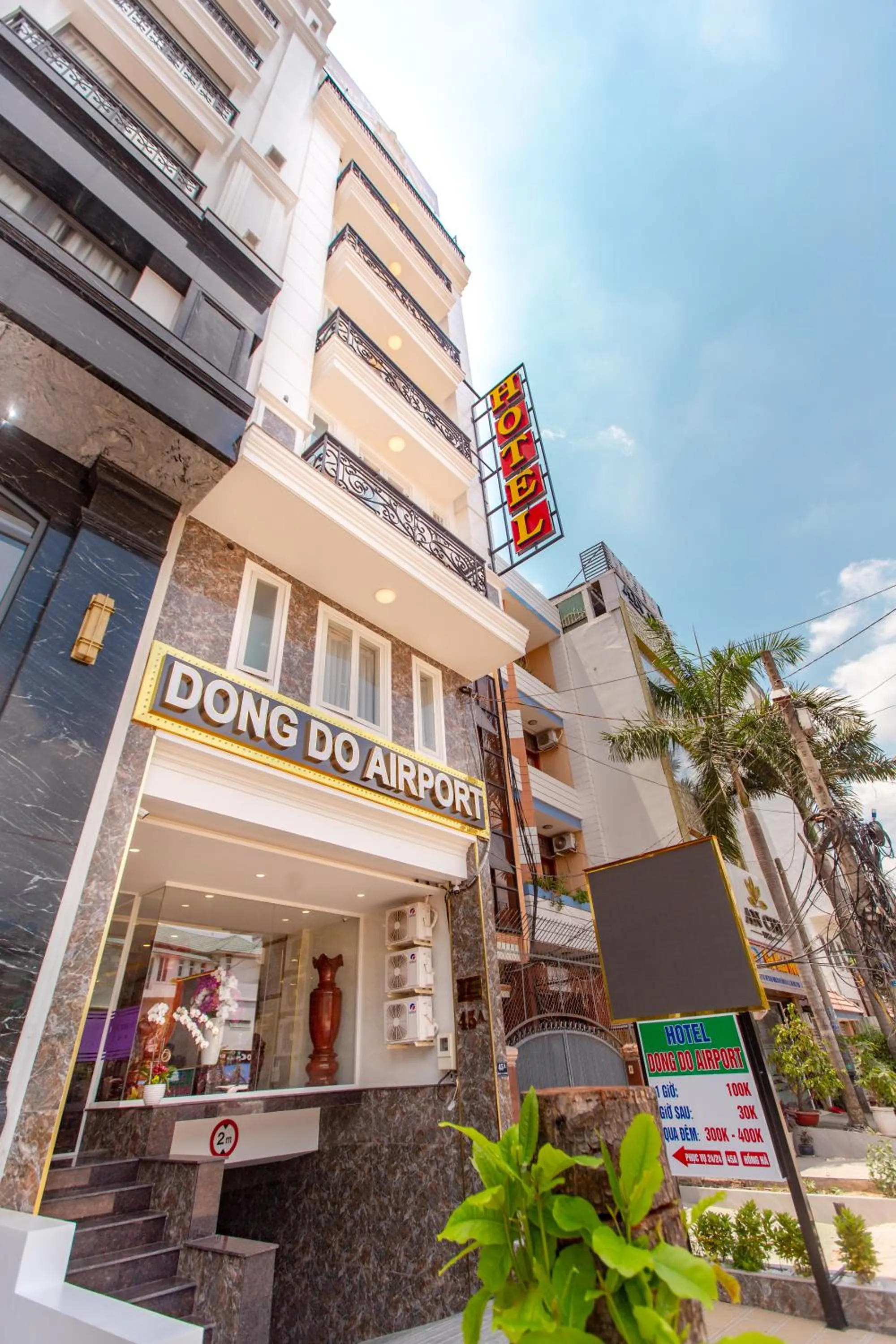 Property building in Dong Do Airport Hotel