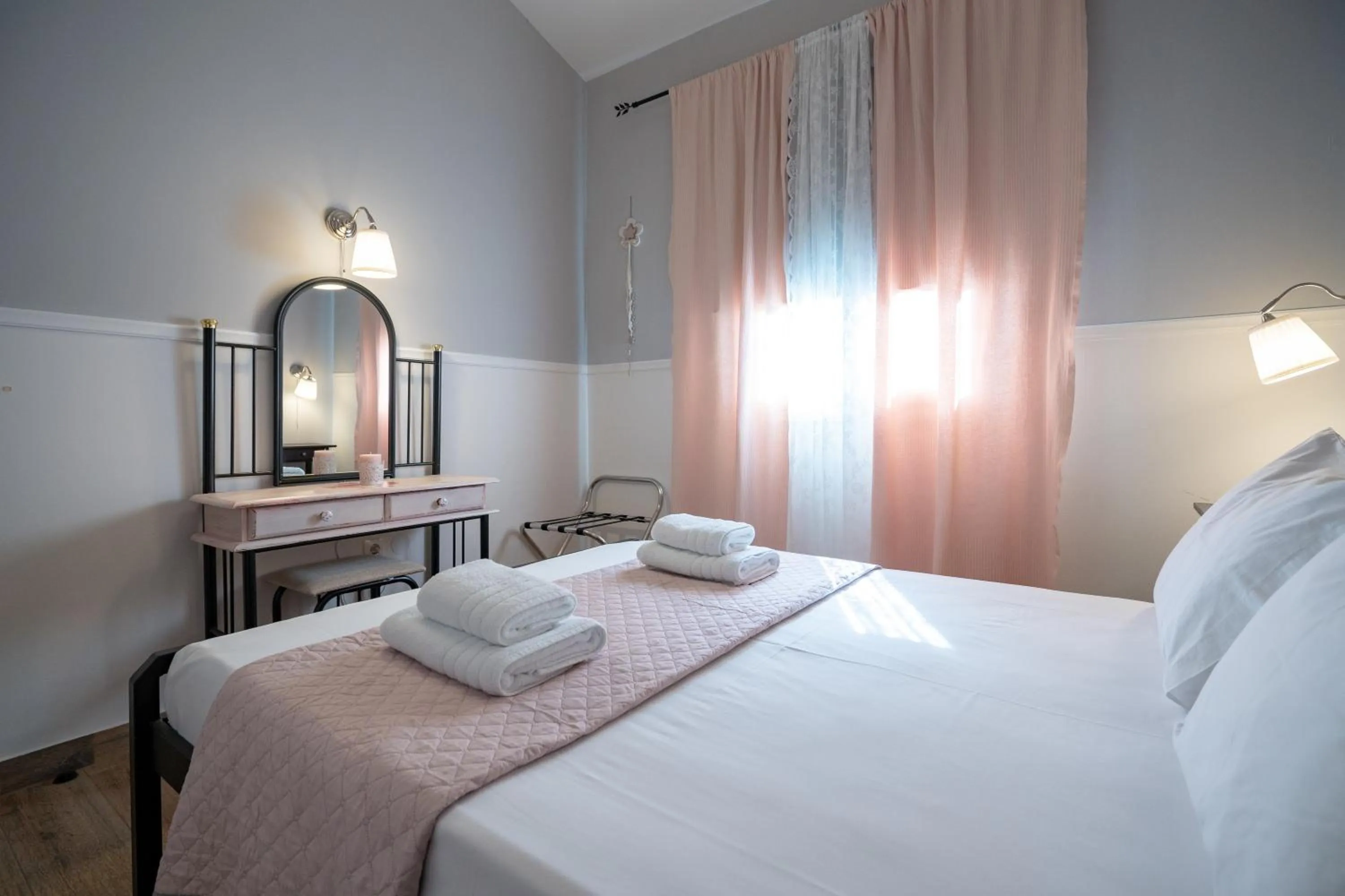 Bedroom, Bed in Olympia's Apartments by Traser