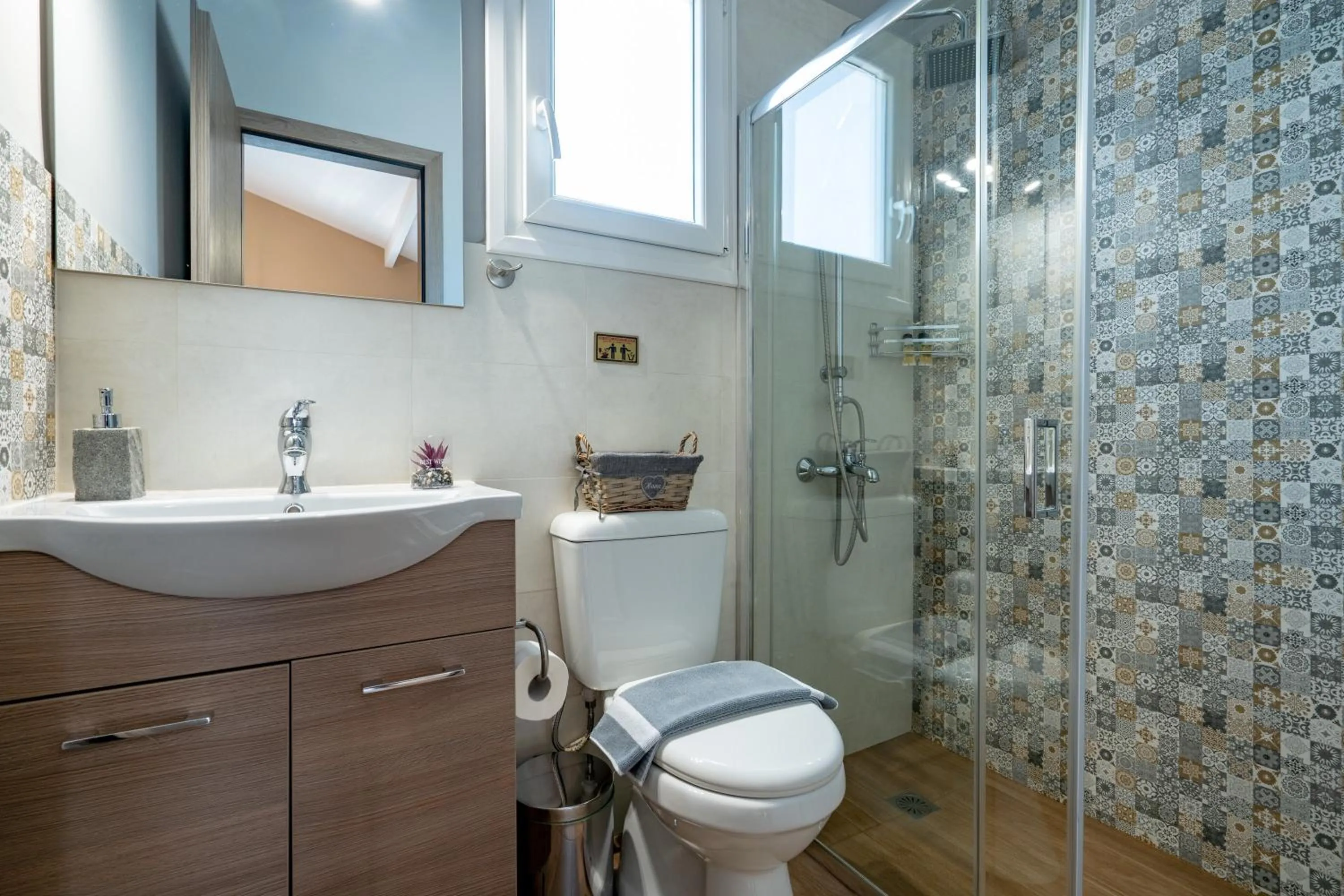 Shower in Olympia's Apartments by Traser