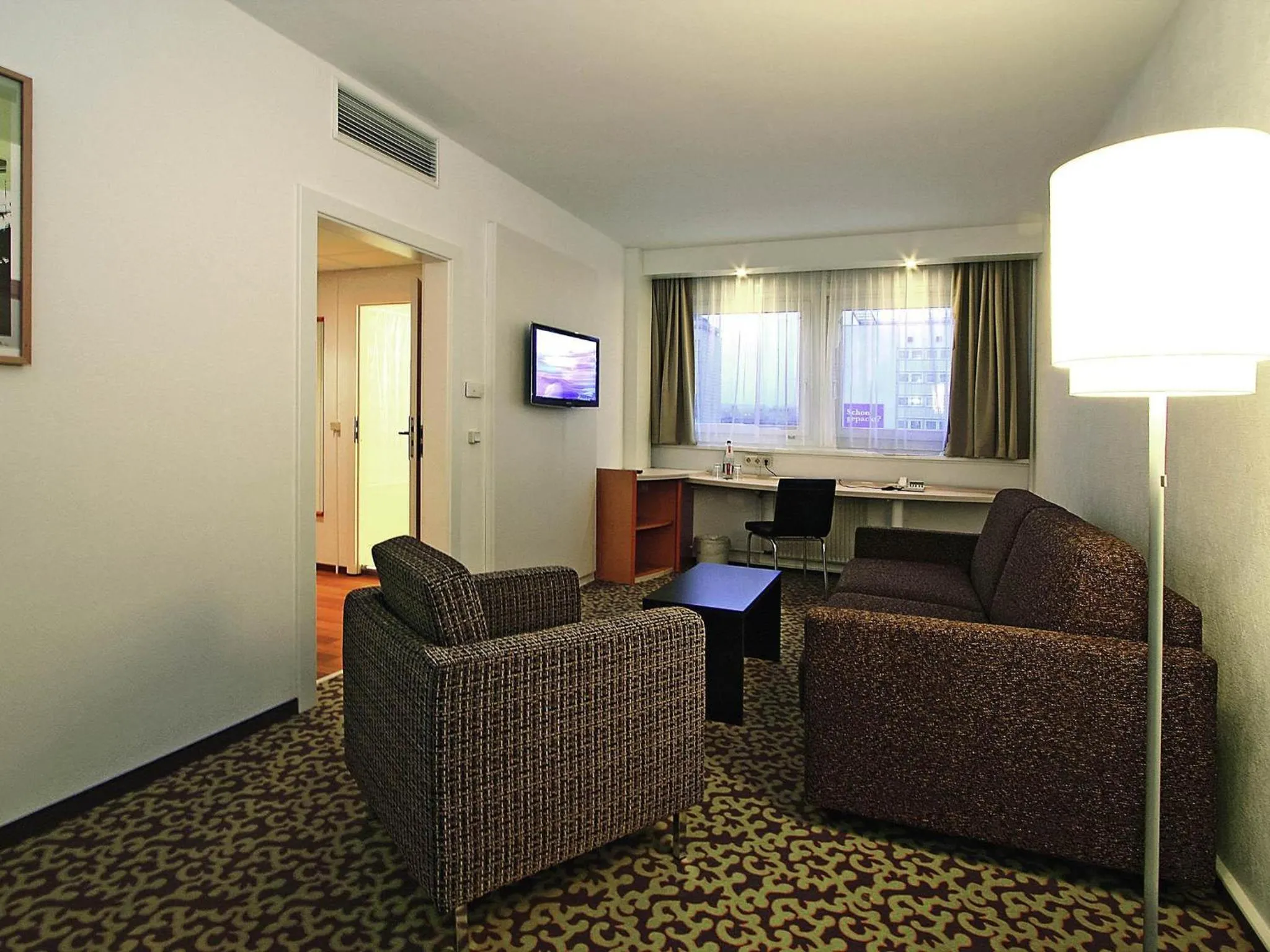 Bedroom in ibis Dresden Zentrum