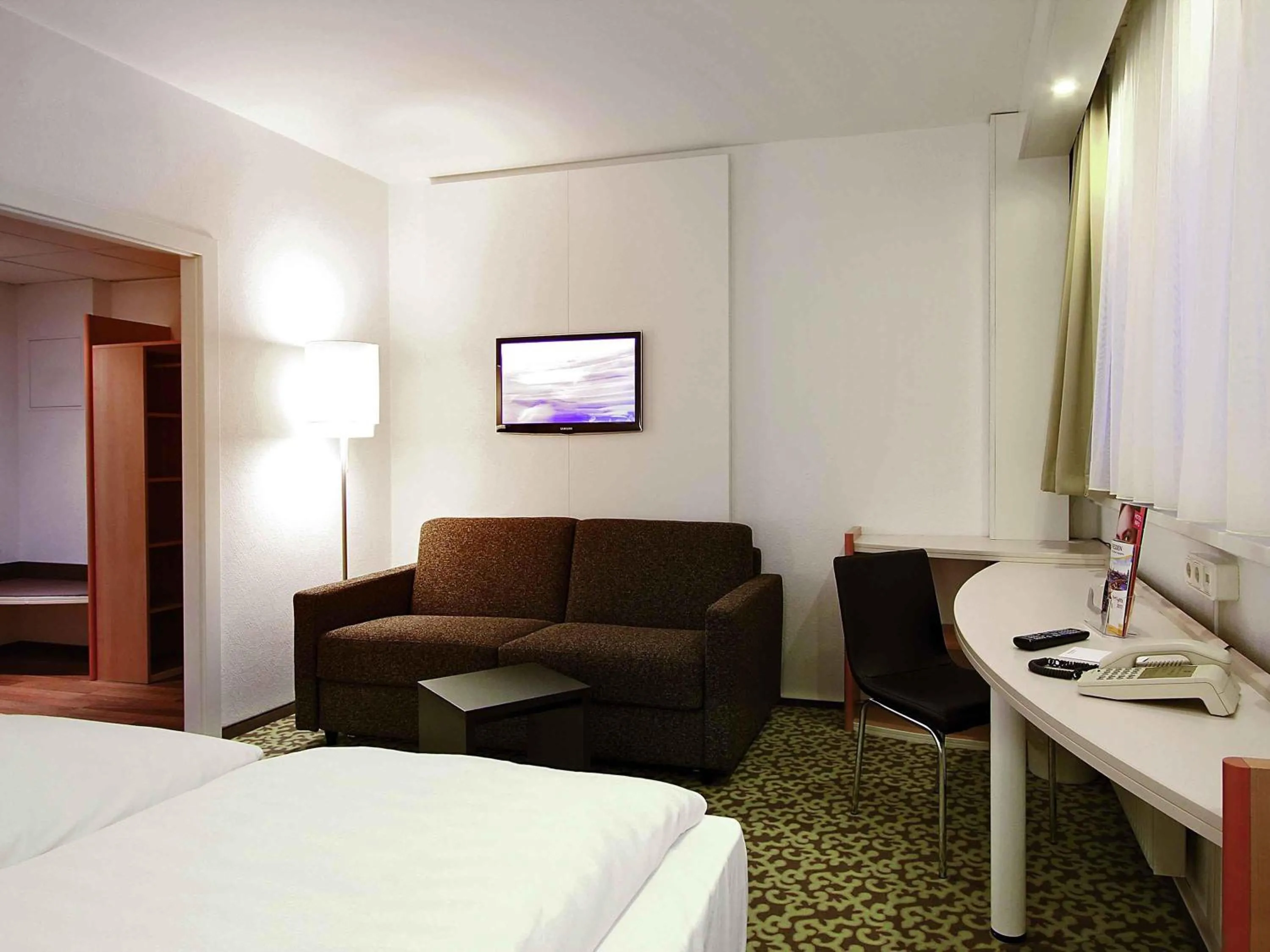 Bedroom, Bed in ibis Dresden Zentrum