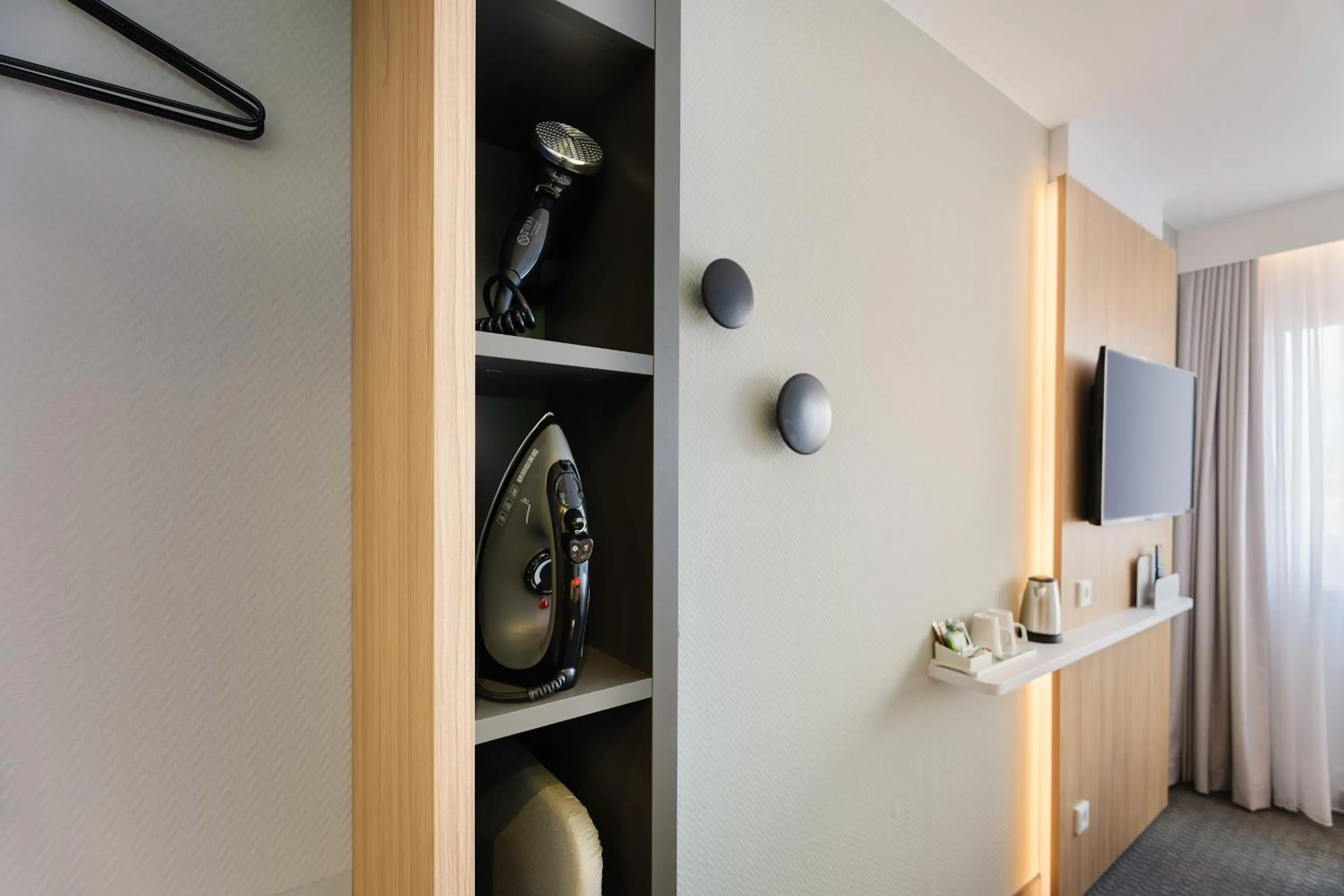 Bedroom in Holiday Inn Express Dresden Zentrum by IHG