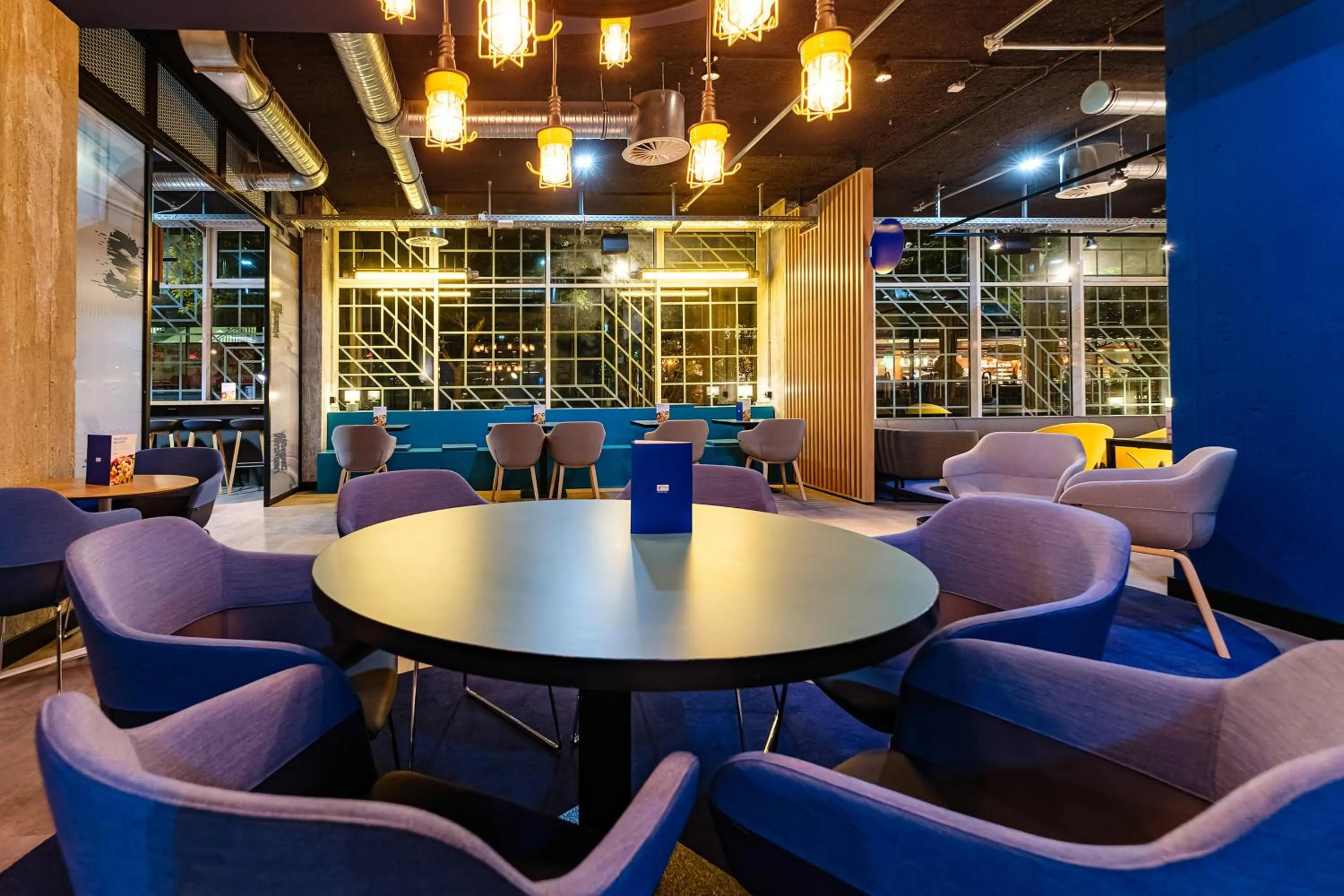 Breakfast in Holiday Inn Express Dresden Zentrum by IHG