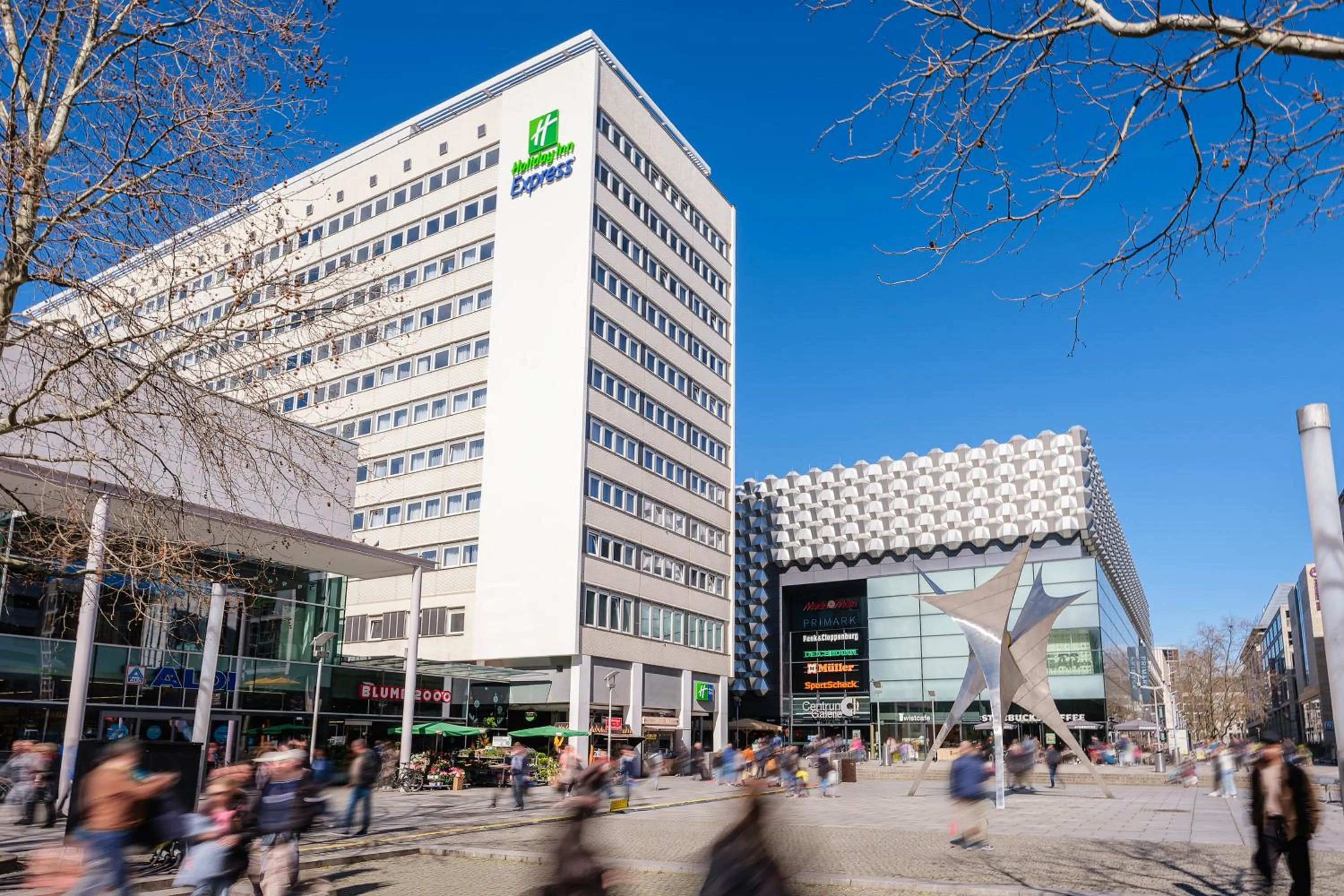 Property building in Holiday Inn Express Dresden Zentrum by IHG