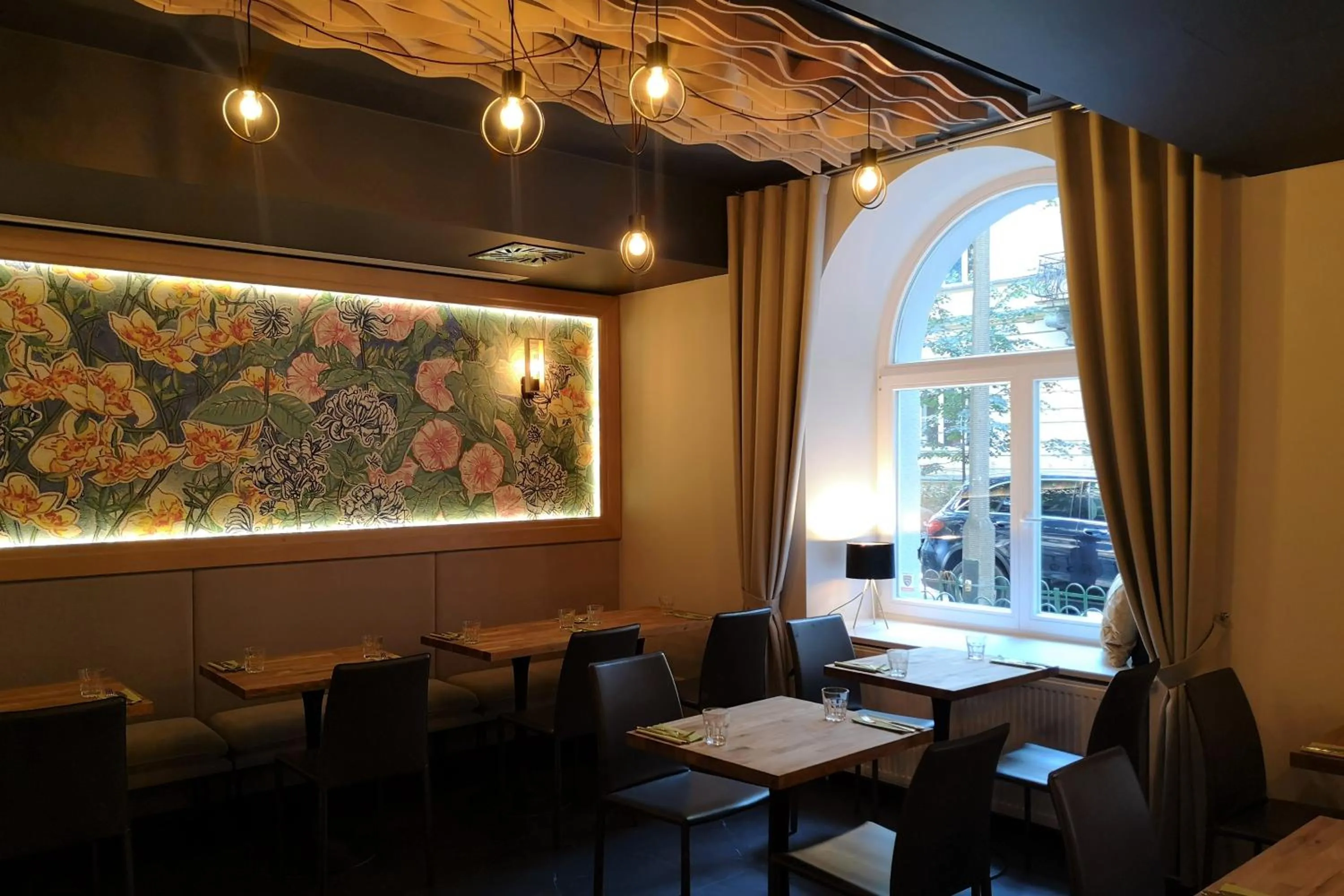 Restaurant/places to eat in DReAM Boutique Residence