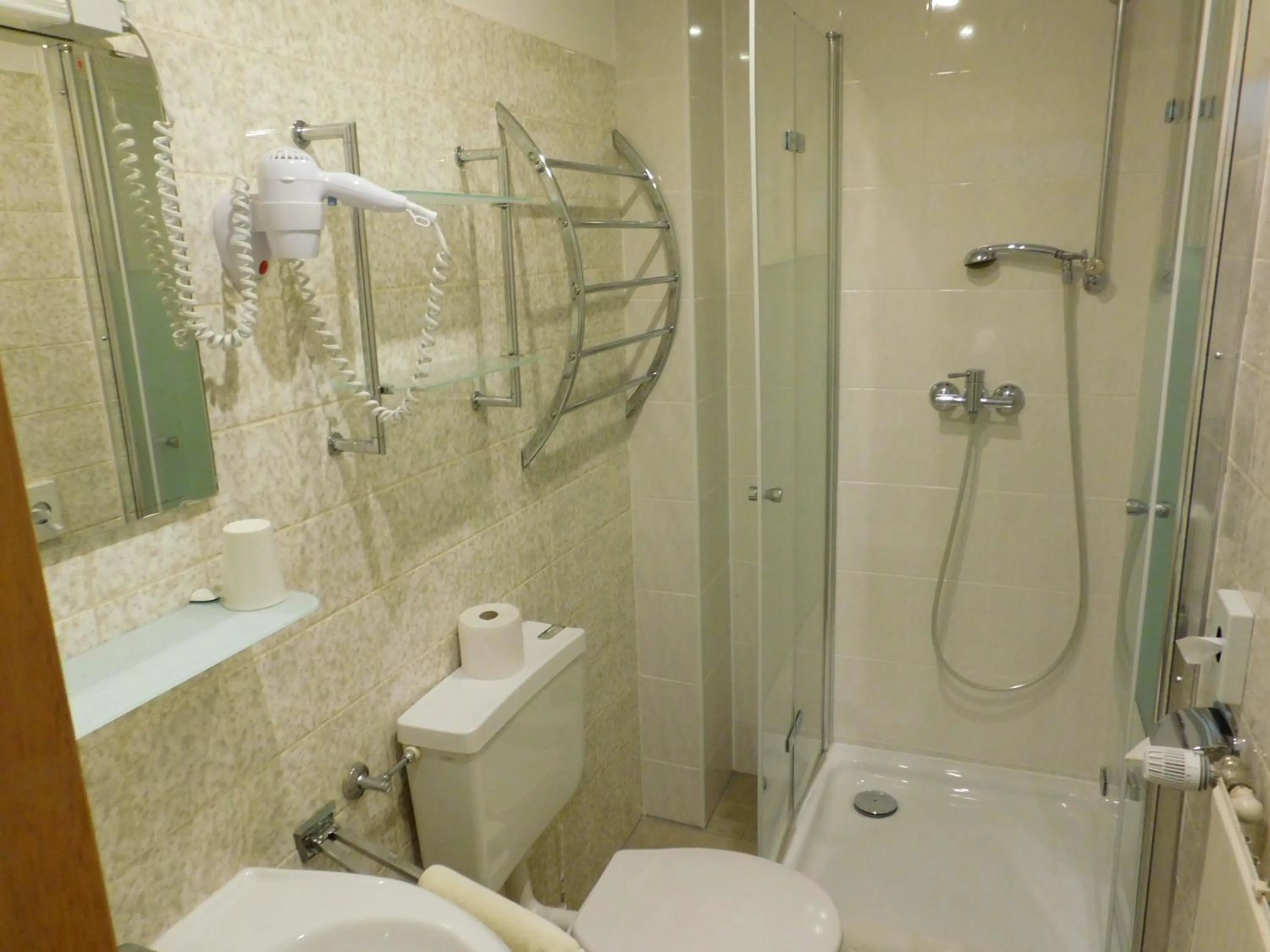 Bathroom in Hotel Pension am Kurmittelhaus