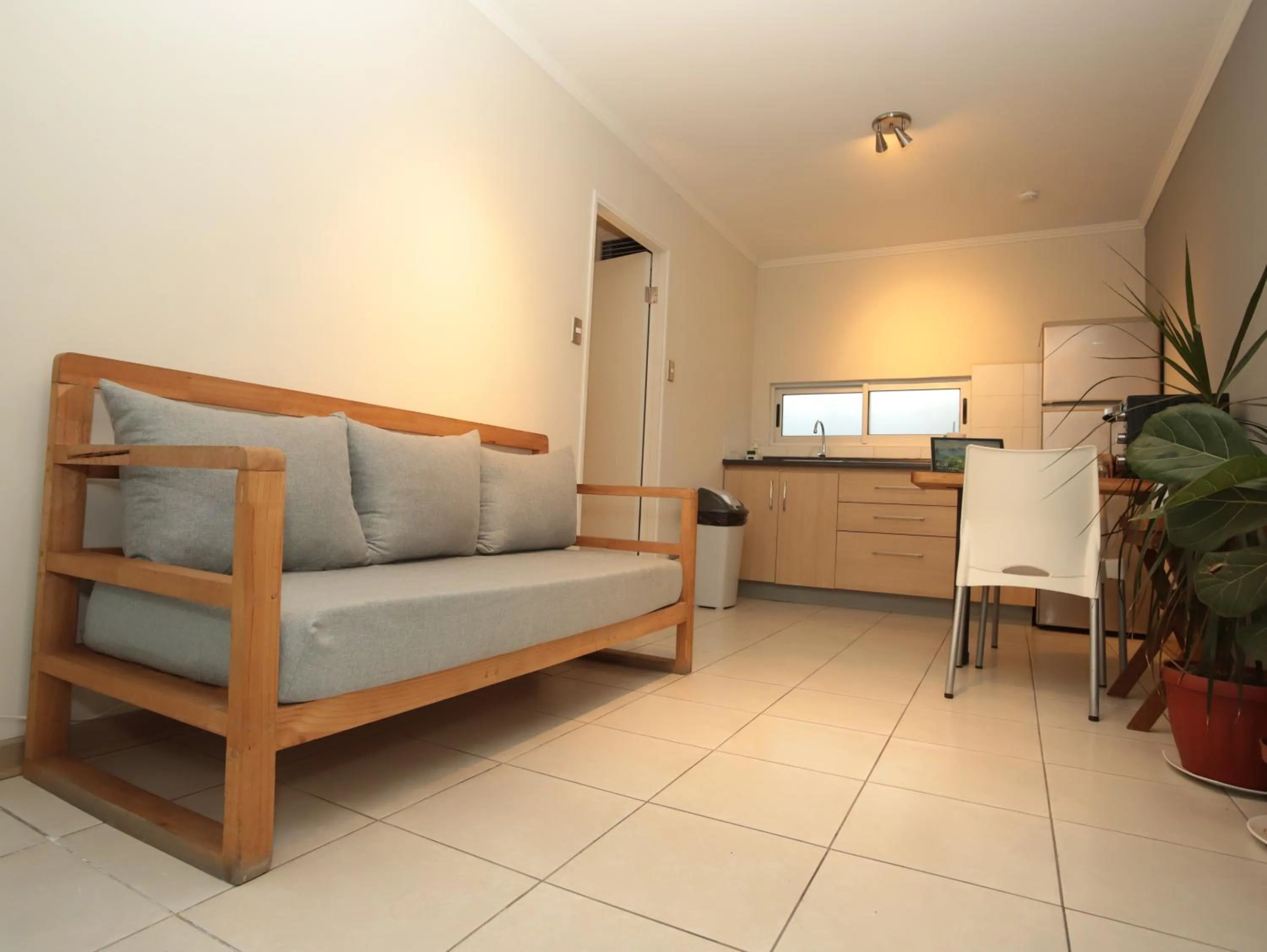 Kitchen or kitchenette in De Triana Hotel