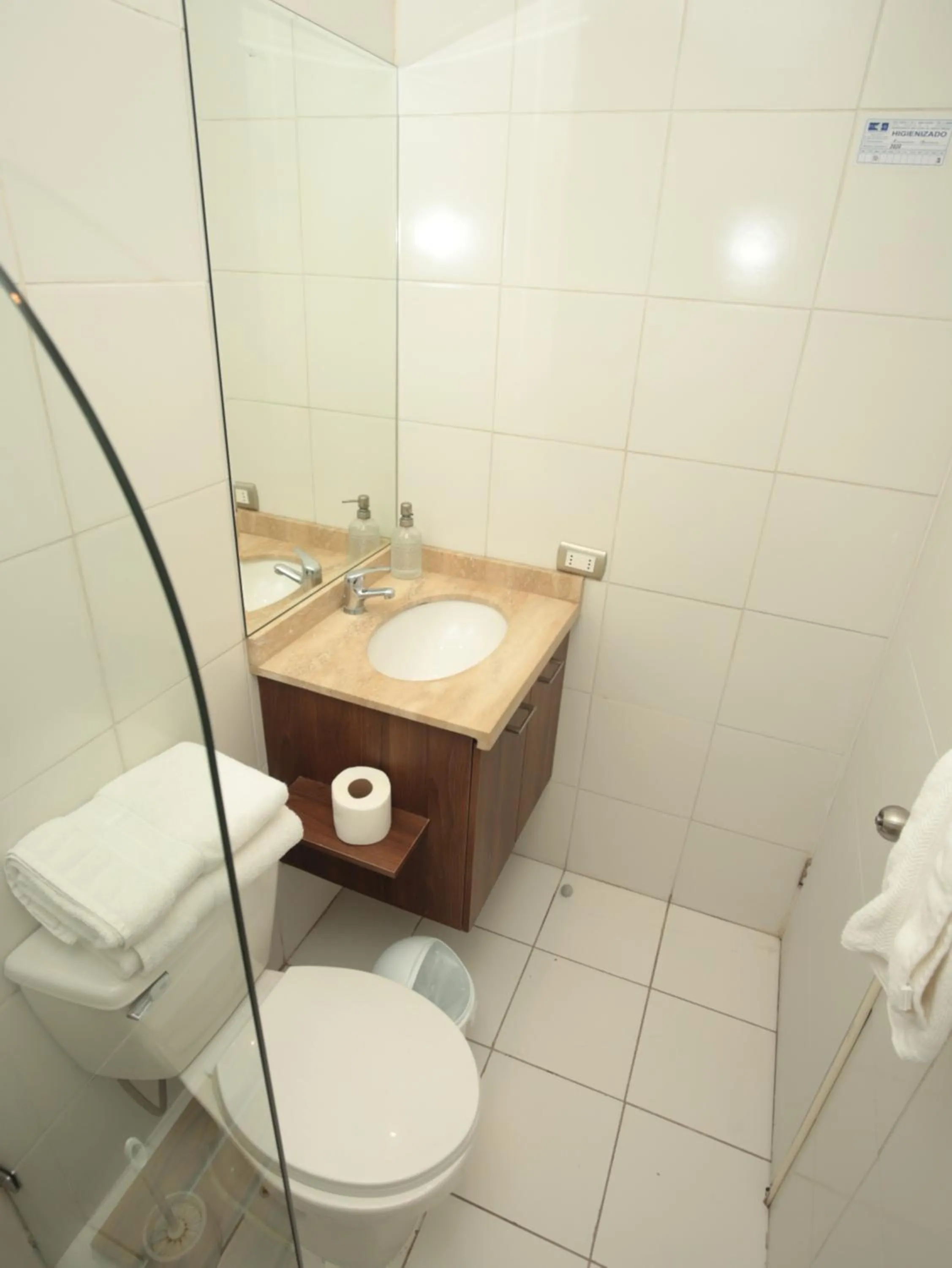 Shower in De Triana Hotel