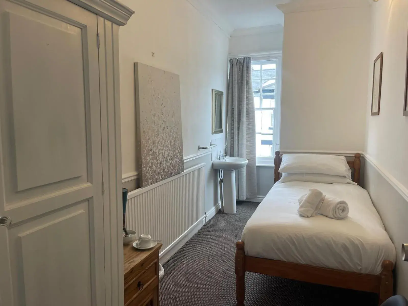 Standard Single Room with Shared Bathroom - single occupancy in Central Hotel Standard Single Room with Shared Bathroom - single occupancy in Central Hotel