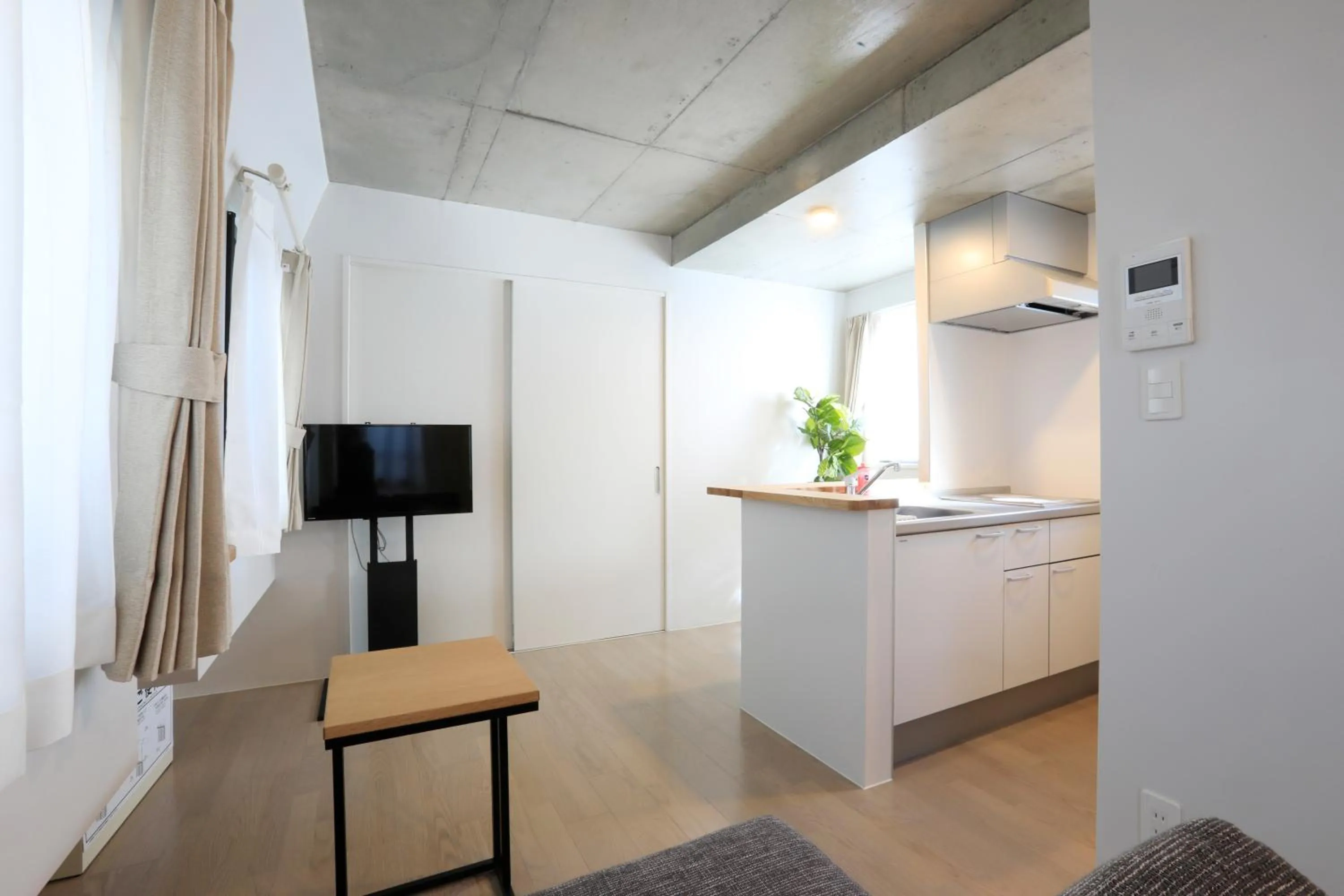 TV and multimedia in Laffitte Tokyo WEST