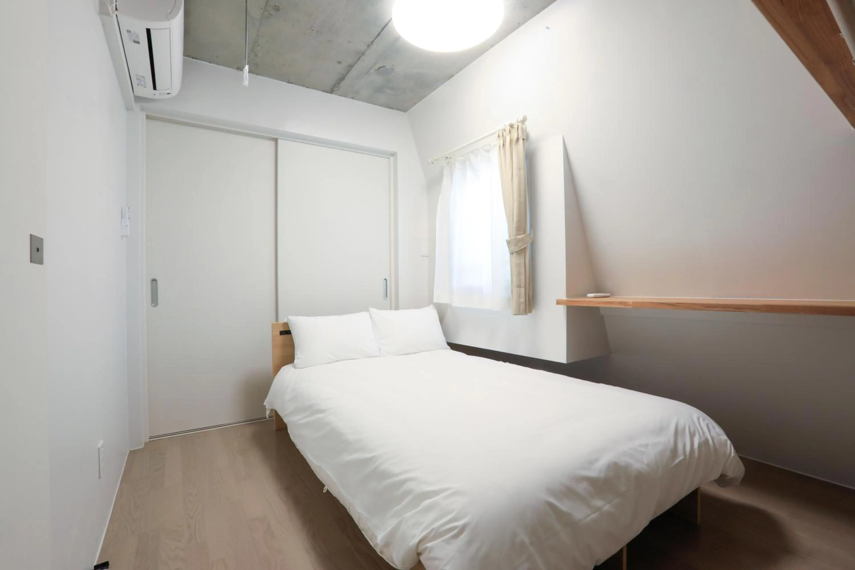 Bed in Laffitte Tokyo WEST