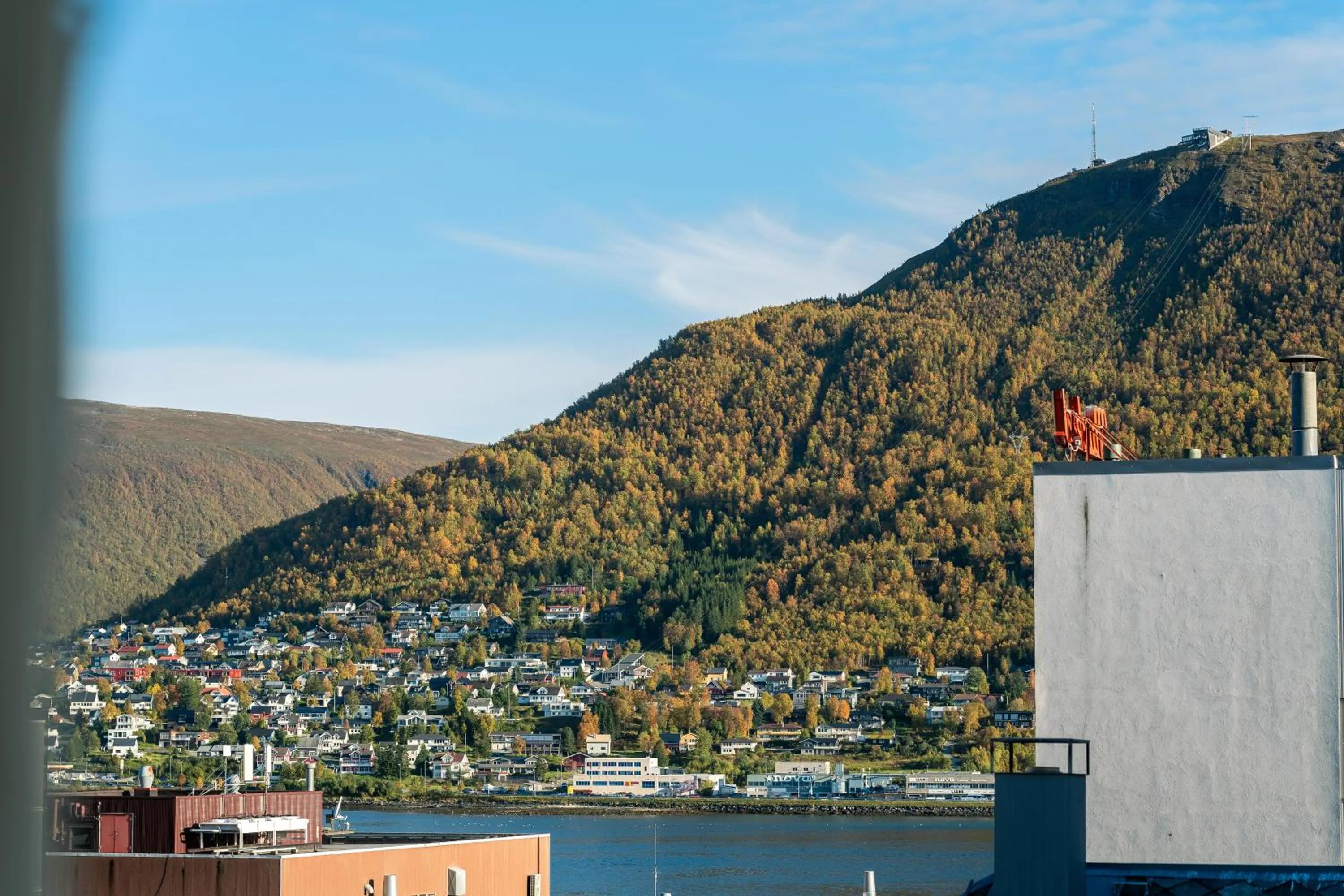 Mountain view in Enter Tromsø - Exclusive Apartments