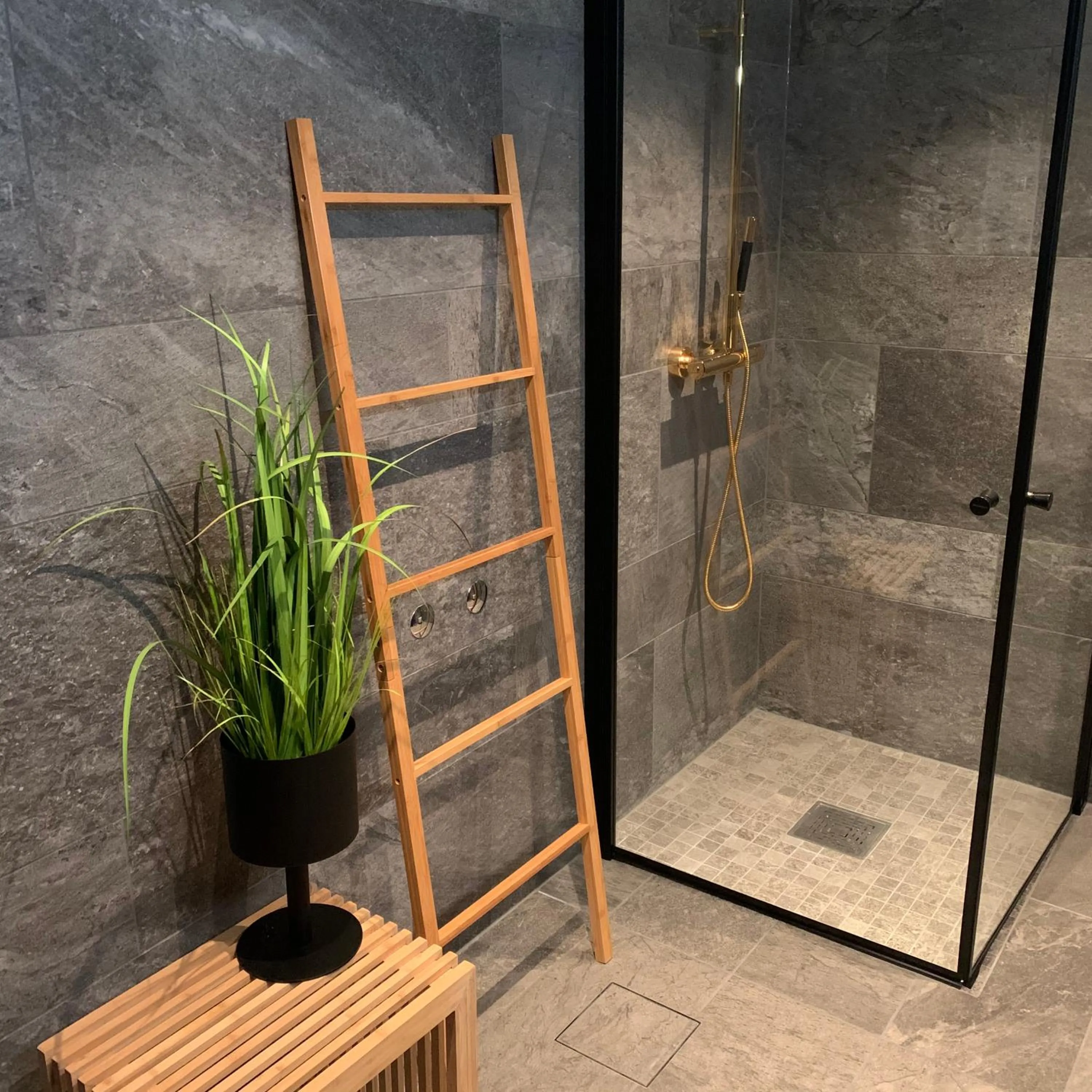 Shower in Enter Tromsø - Exclusive Apartments