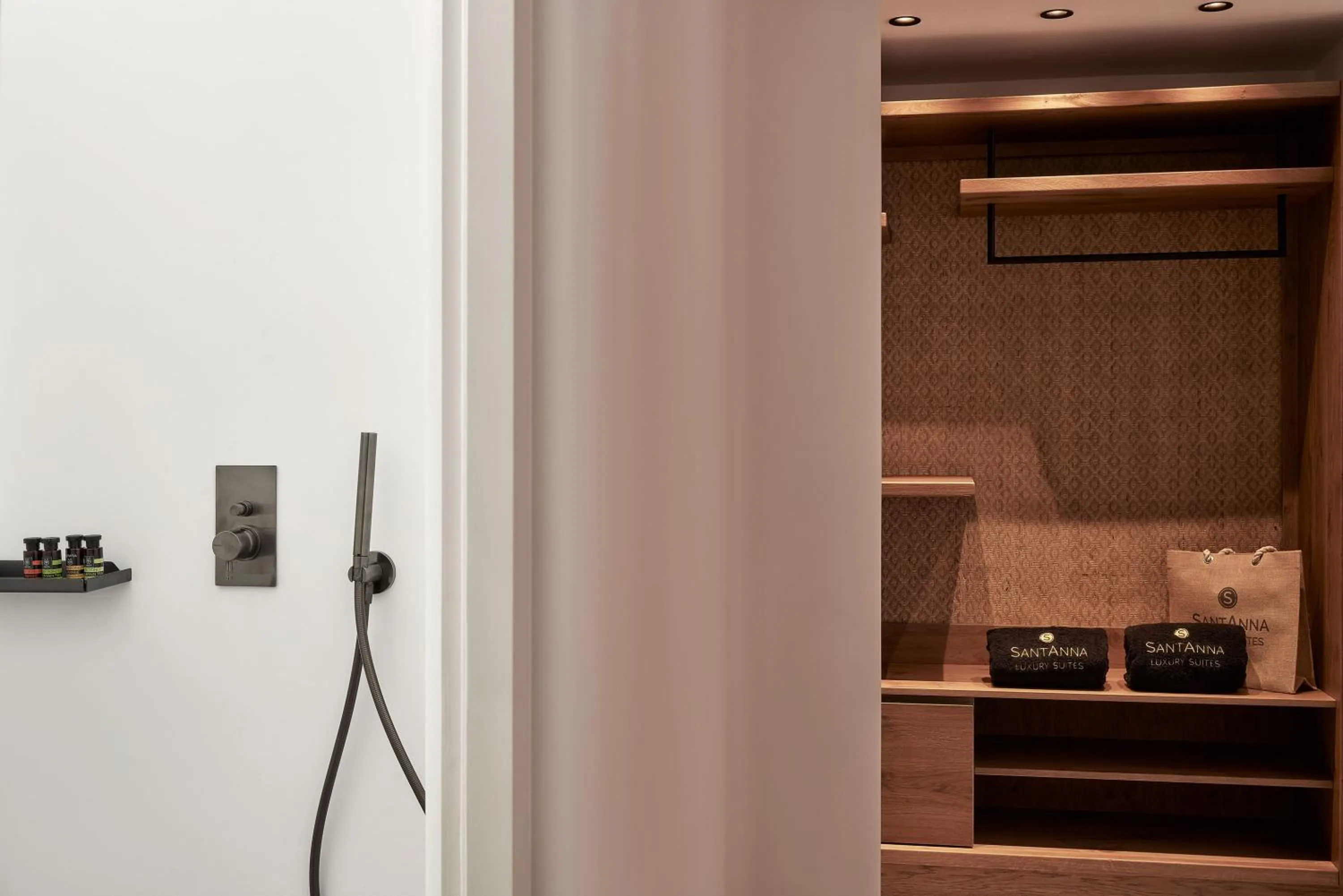 Bathroom in SantAnna Luxury Suites