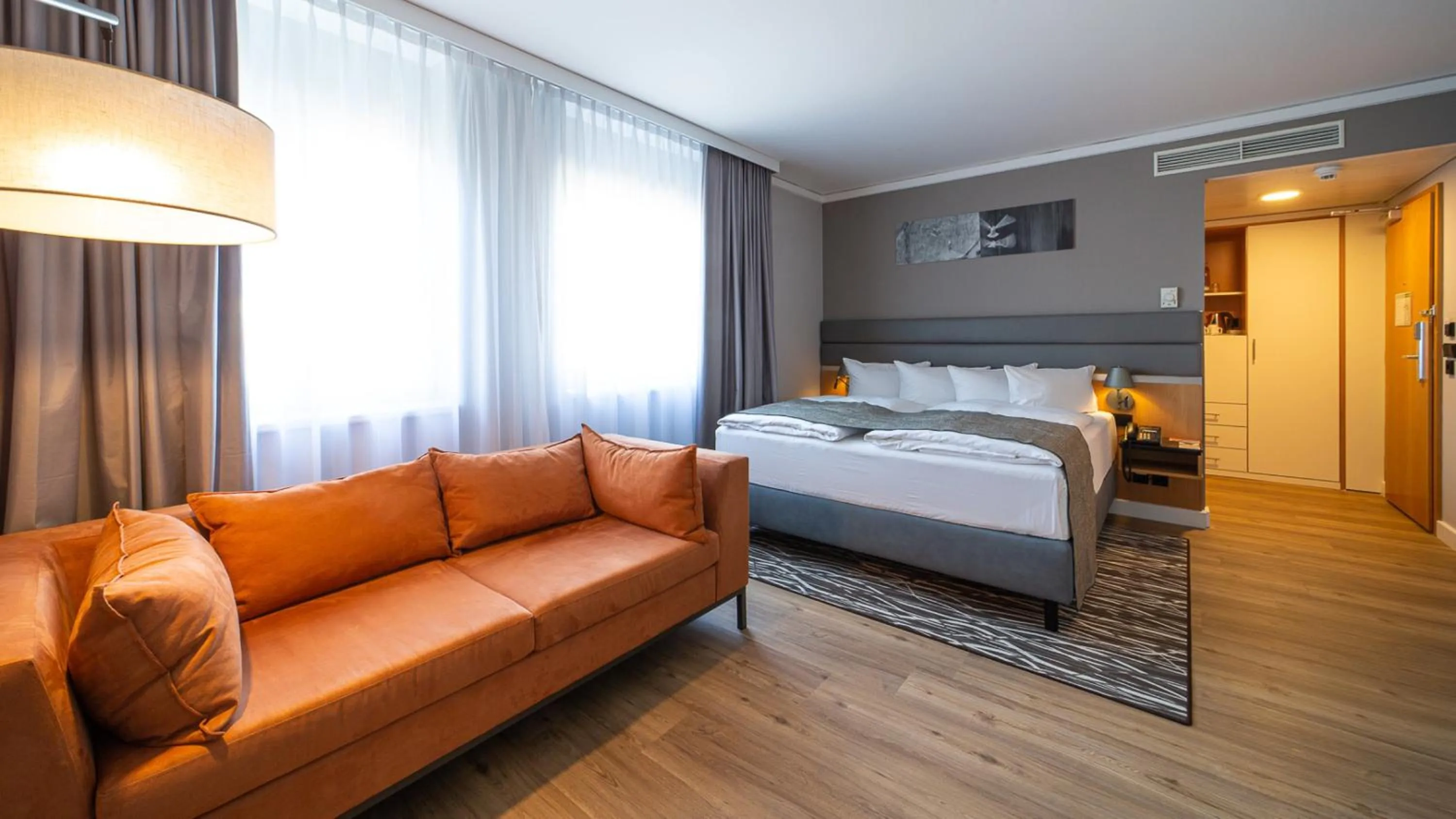 Photo of the whole room, Bed in Holiday Inn Berlin Airport - Conference Centre by IHG