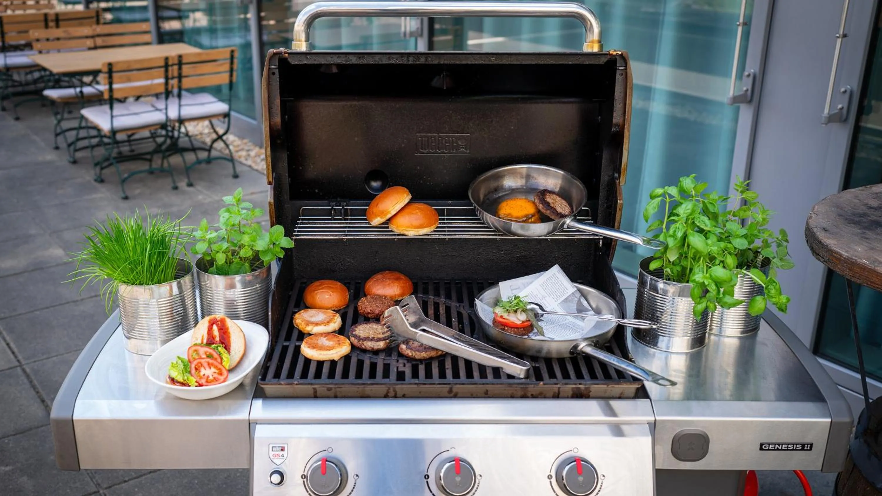 Restaurant/places to eat in Holiday Inn Berlin Airport - Conference Centre by IHG