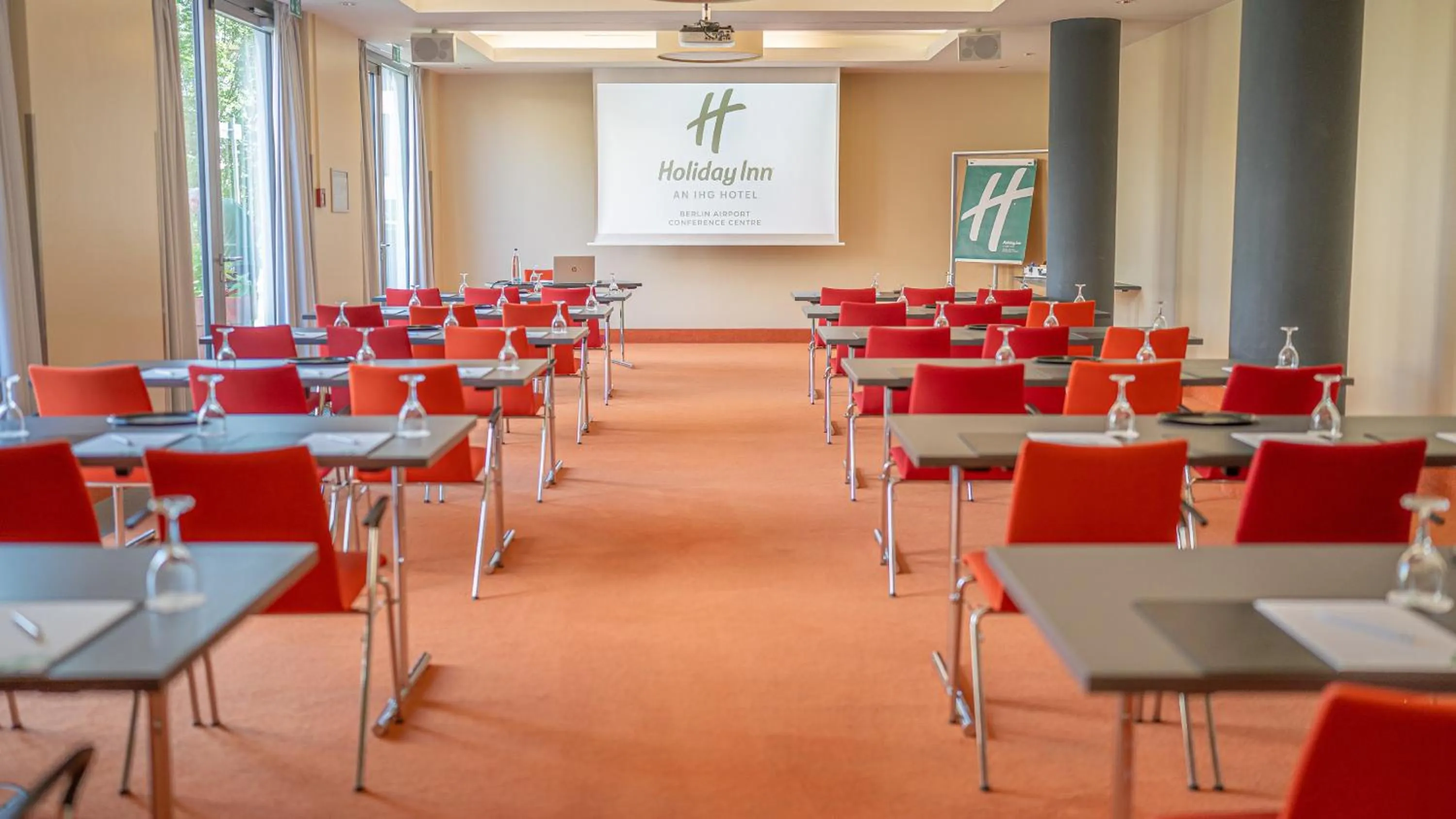 Meeting/conference room in Holiday Inn Berlin Airport - Conference Centre by IHG