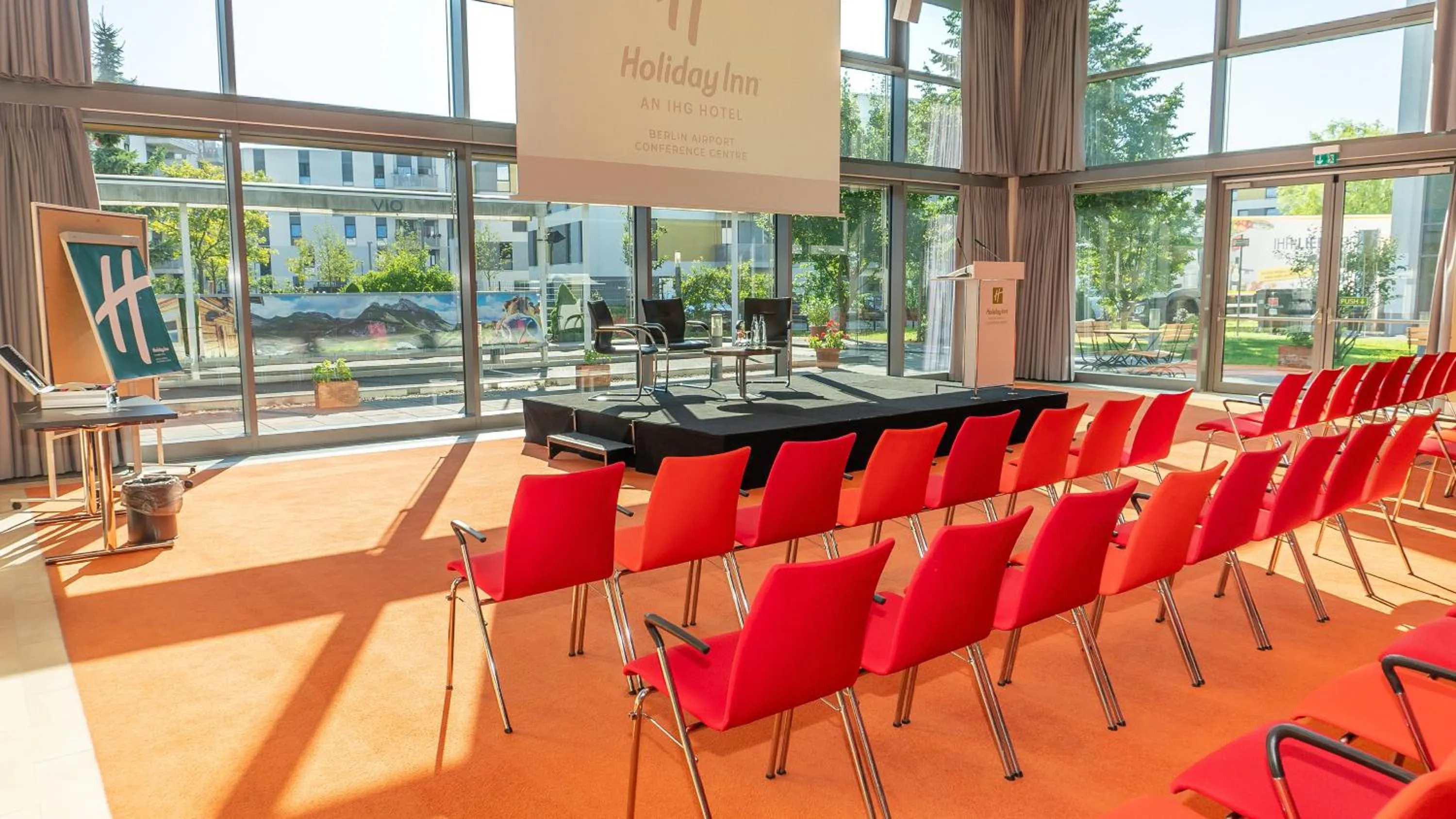 Meeting/conference room in Holiday Inn Berlin Airport - Conference Centre by IHG