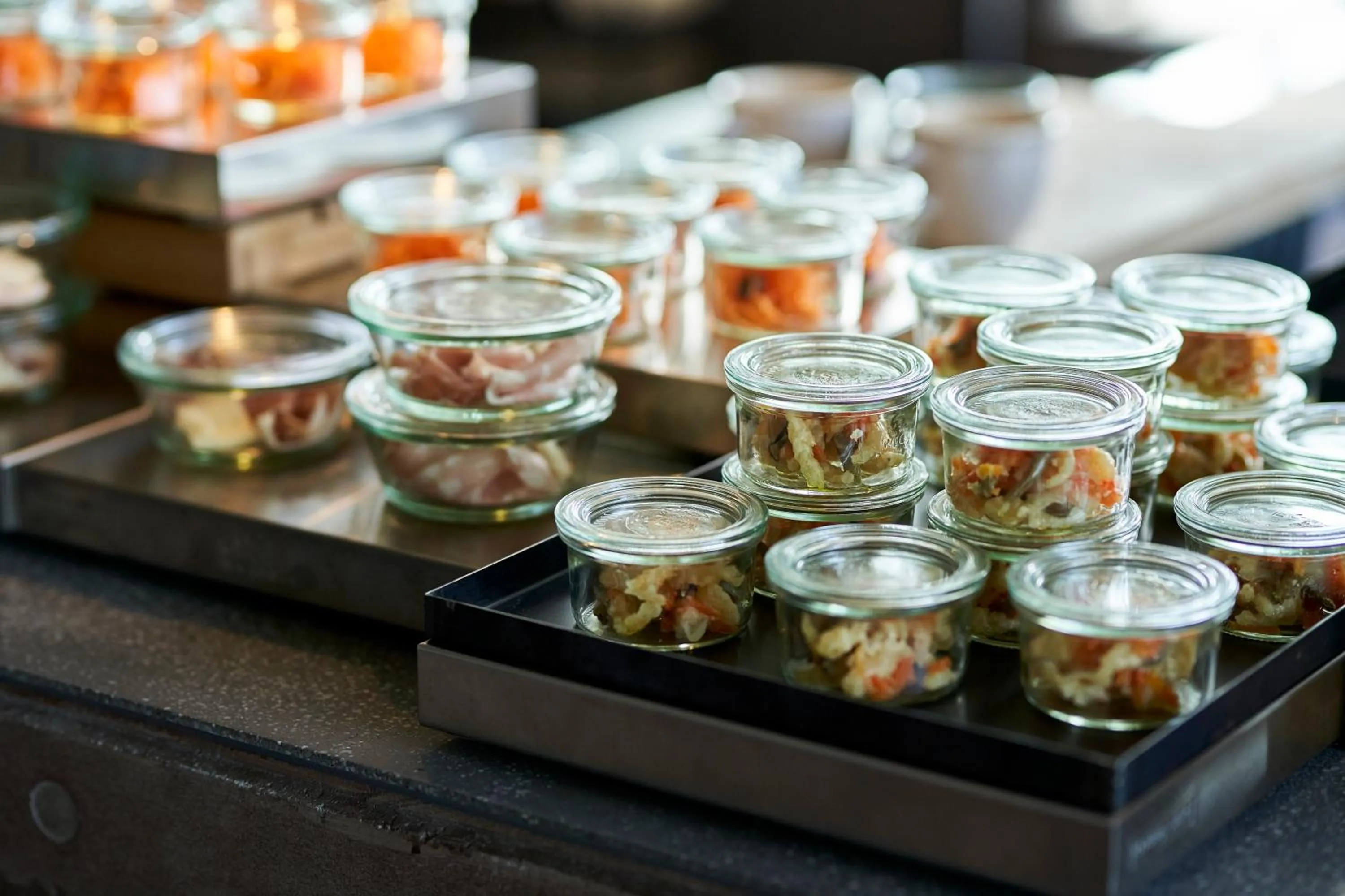 Restaurant/places to eat in THE REIGN HOTEL KYOTO