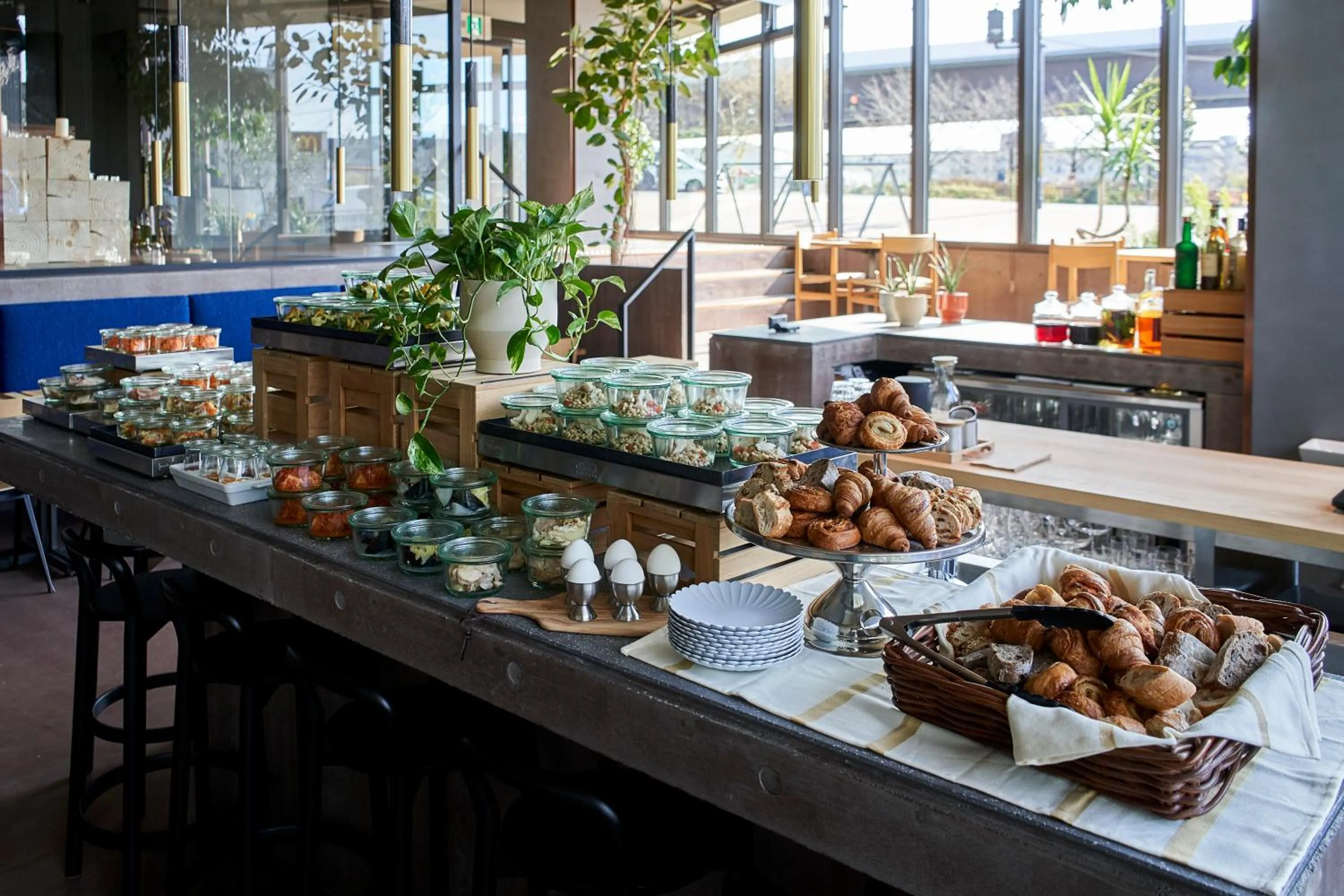 Restaurant/places to eat in THE REIGN HOTEL KYOTO