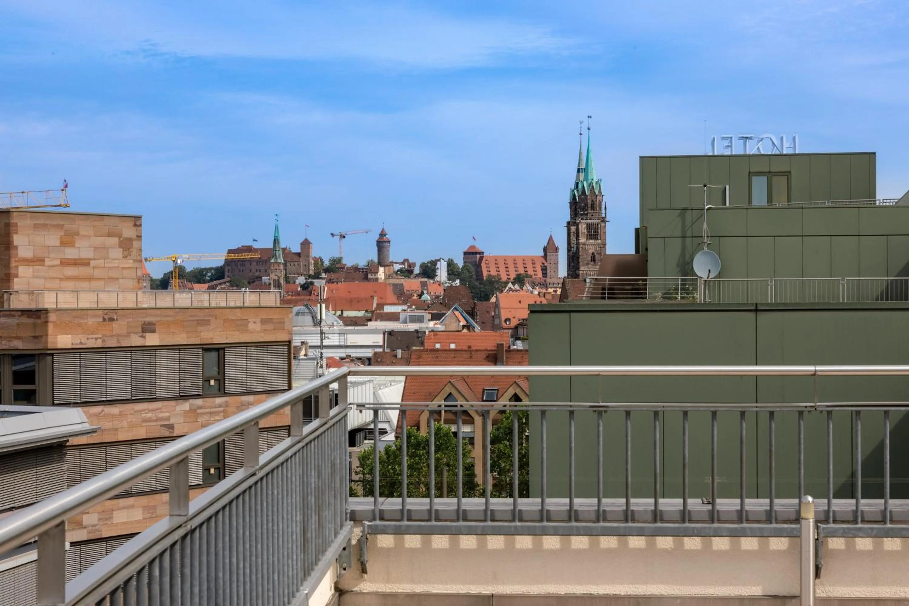 Photo of the whole room in Sheraton Carlton Nuernberg