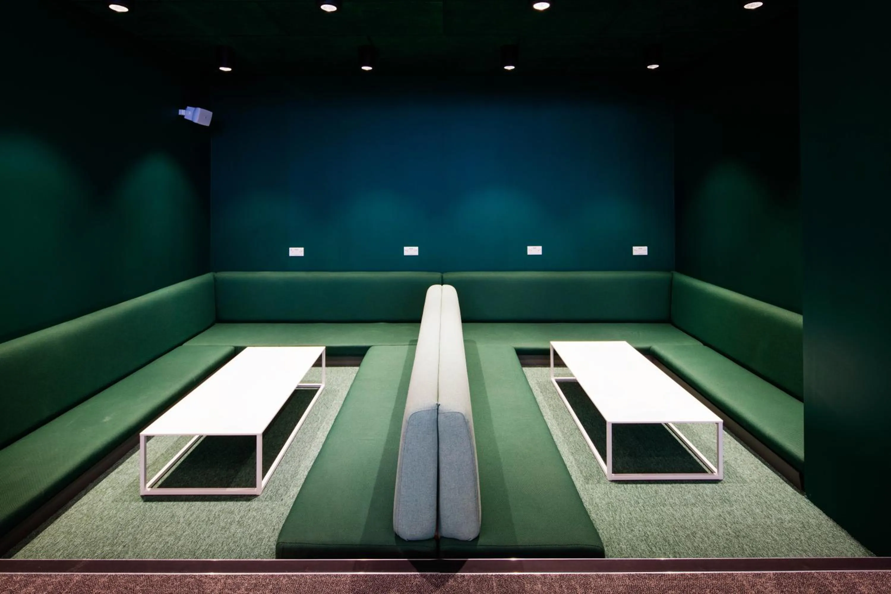 Communal lounge/ TV room in Highfield House