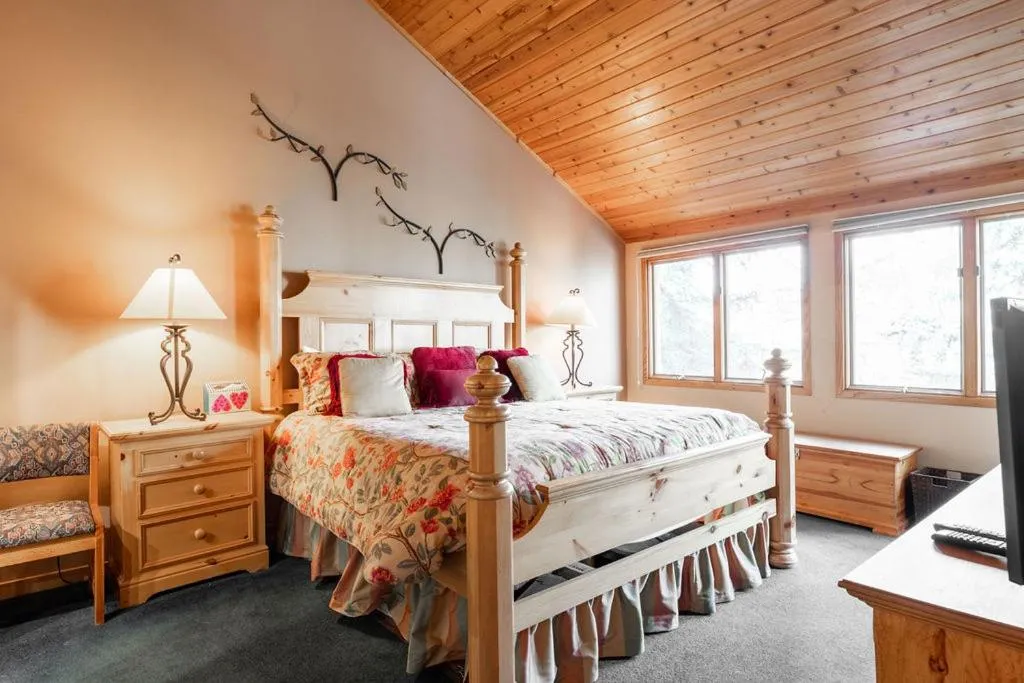 Bed in Townsend Place