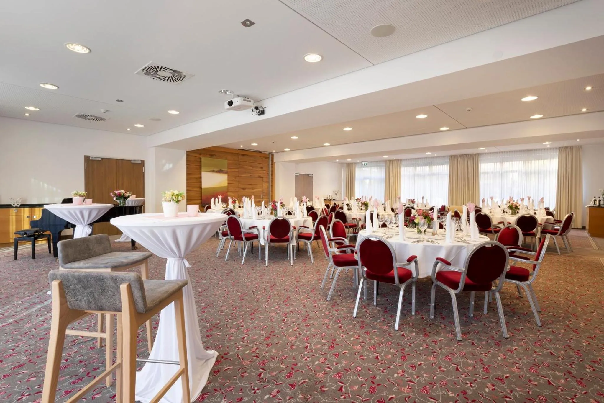 Meeting/conference room in Holiday Inn Nürnberg City Centre by IHG