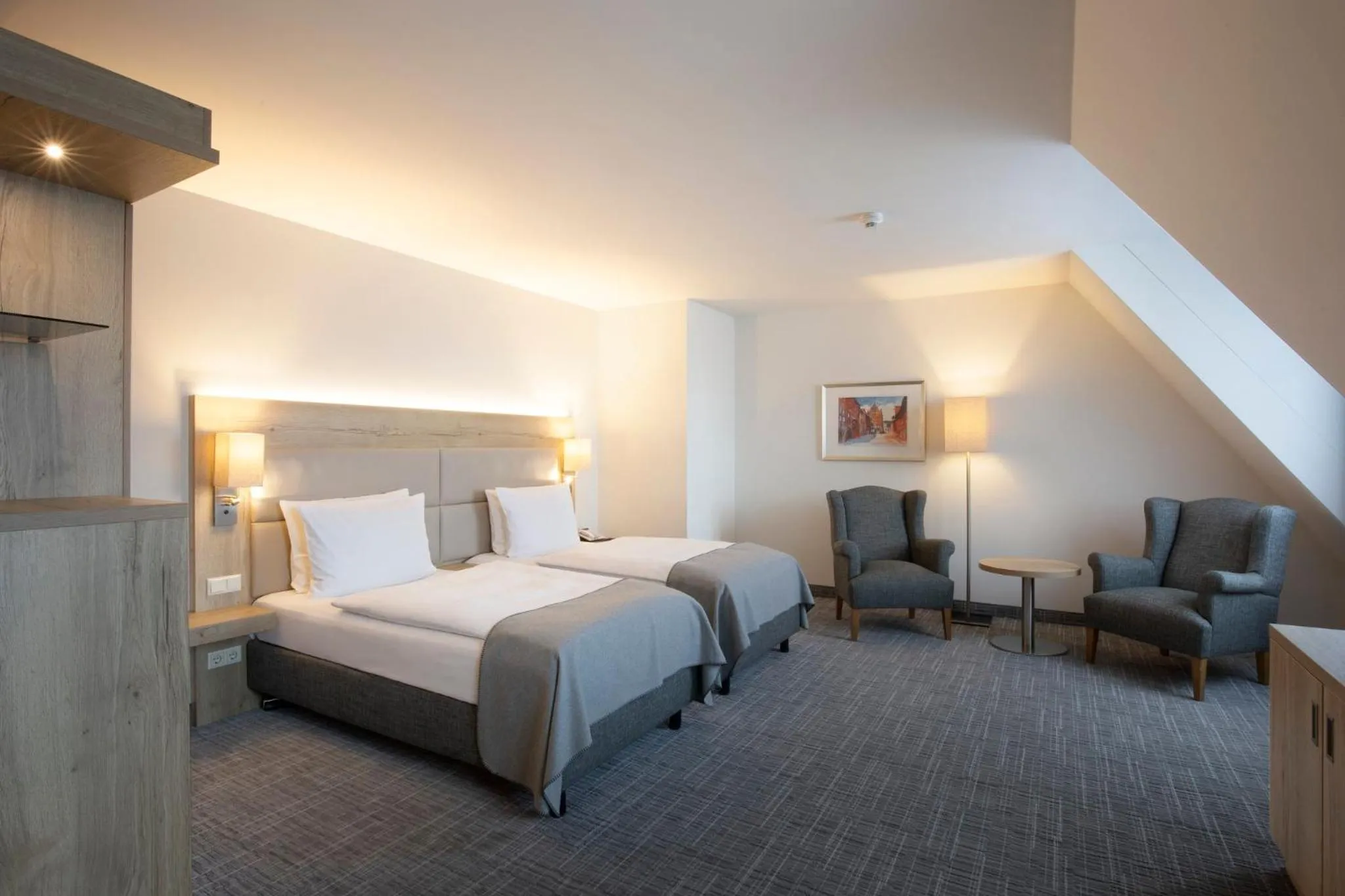 Photo of the whole room, Bed in Holiday Inn Nürnberg City Centre by IHG