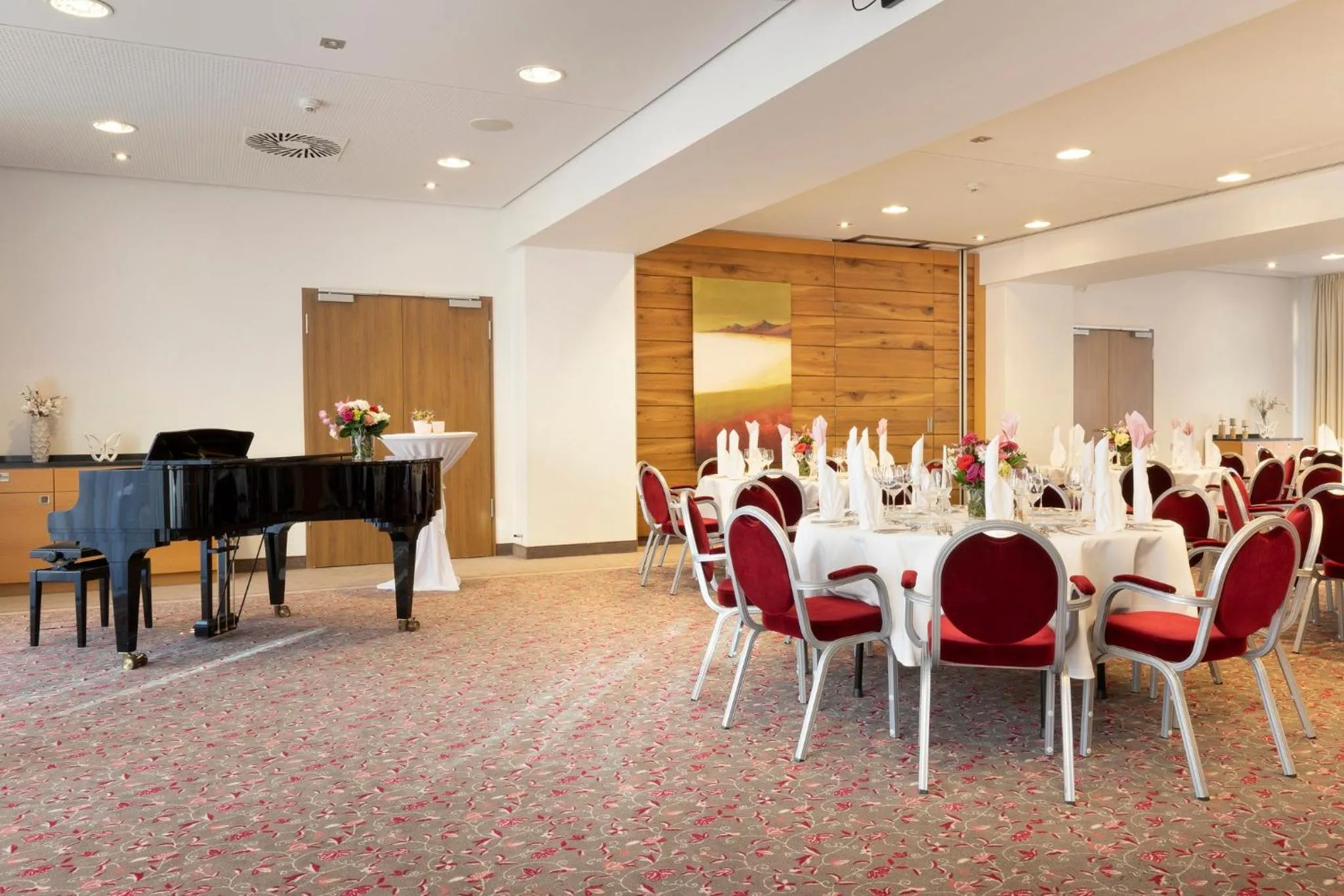 Meeting/conference room in Holiday Inn Nürnberg City Centre by IHG