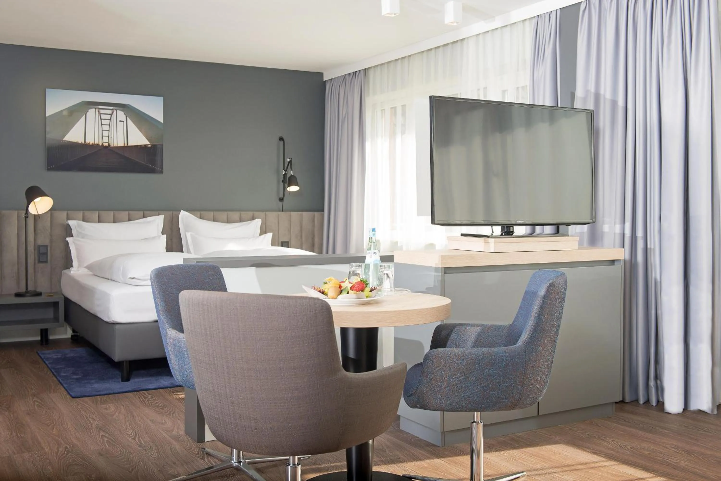 Photo of the whole room, Bed in Hotel Lyskirchen Köln