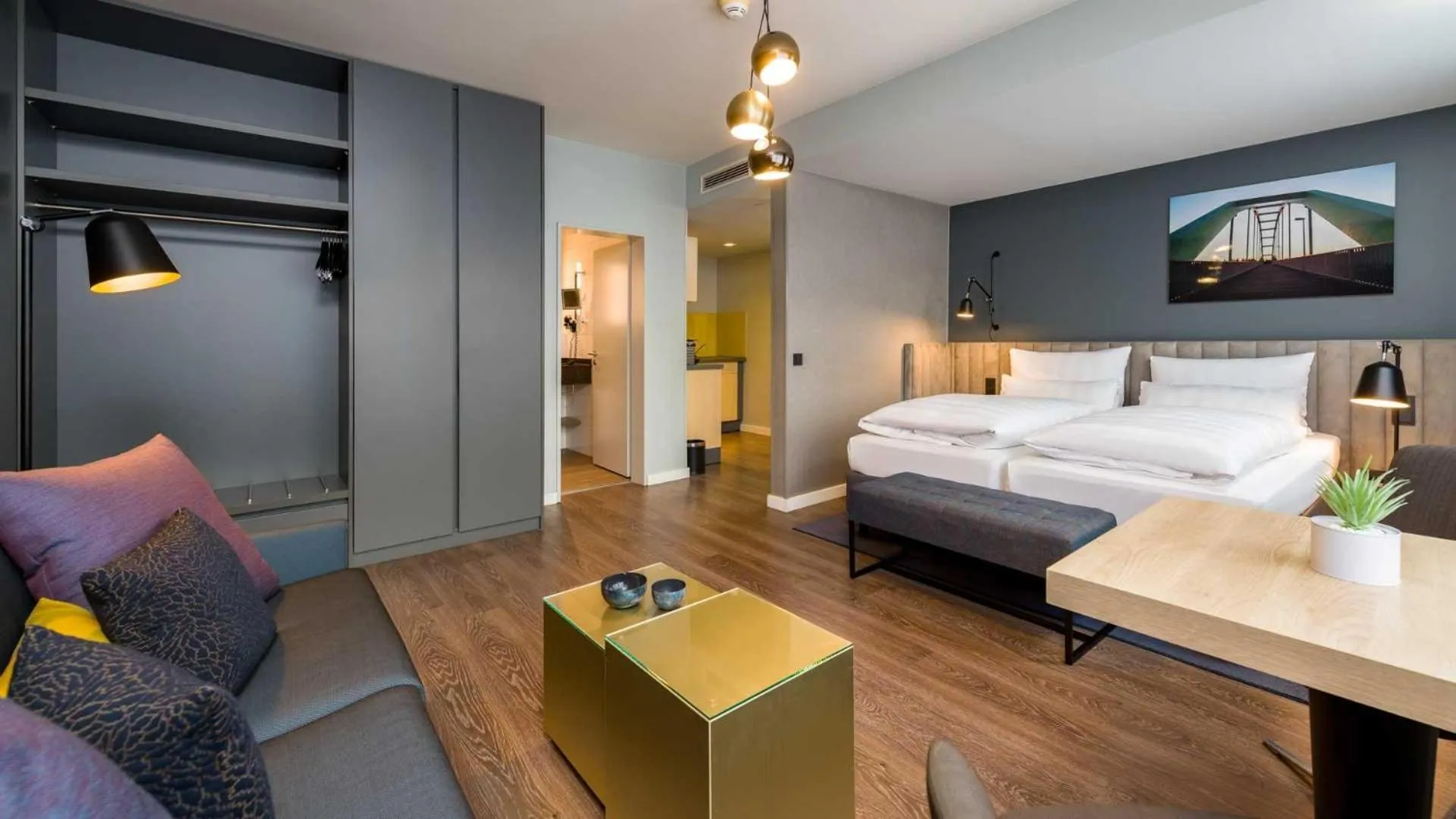 Photo of the whole room, Bed in Hotel Lyskirchen Köln