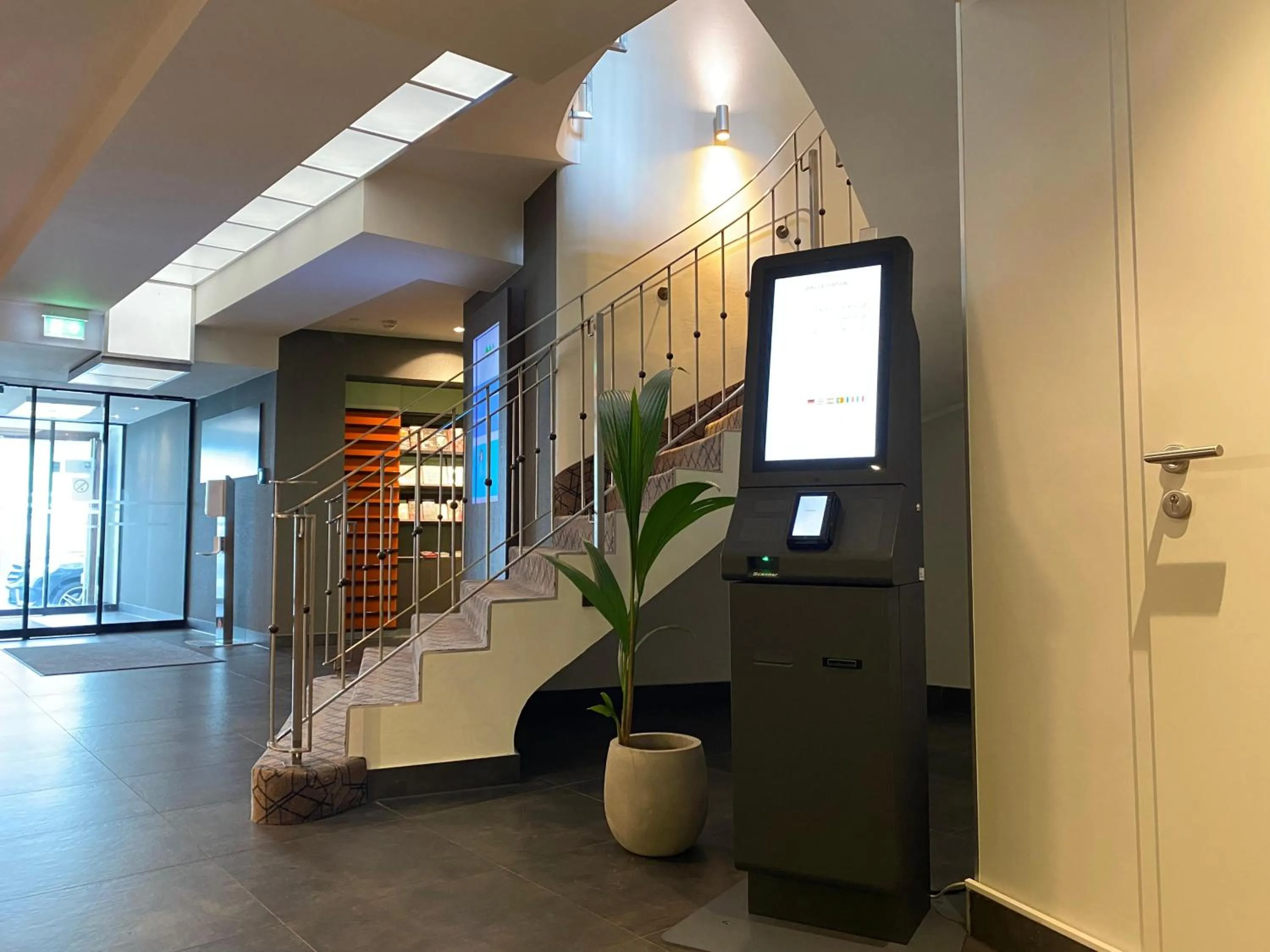 Lobby or reception in Hotel Lyskirchen Köln