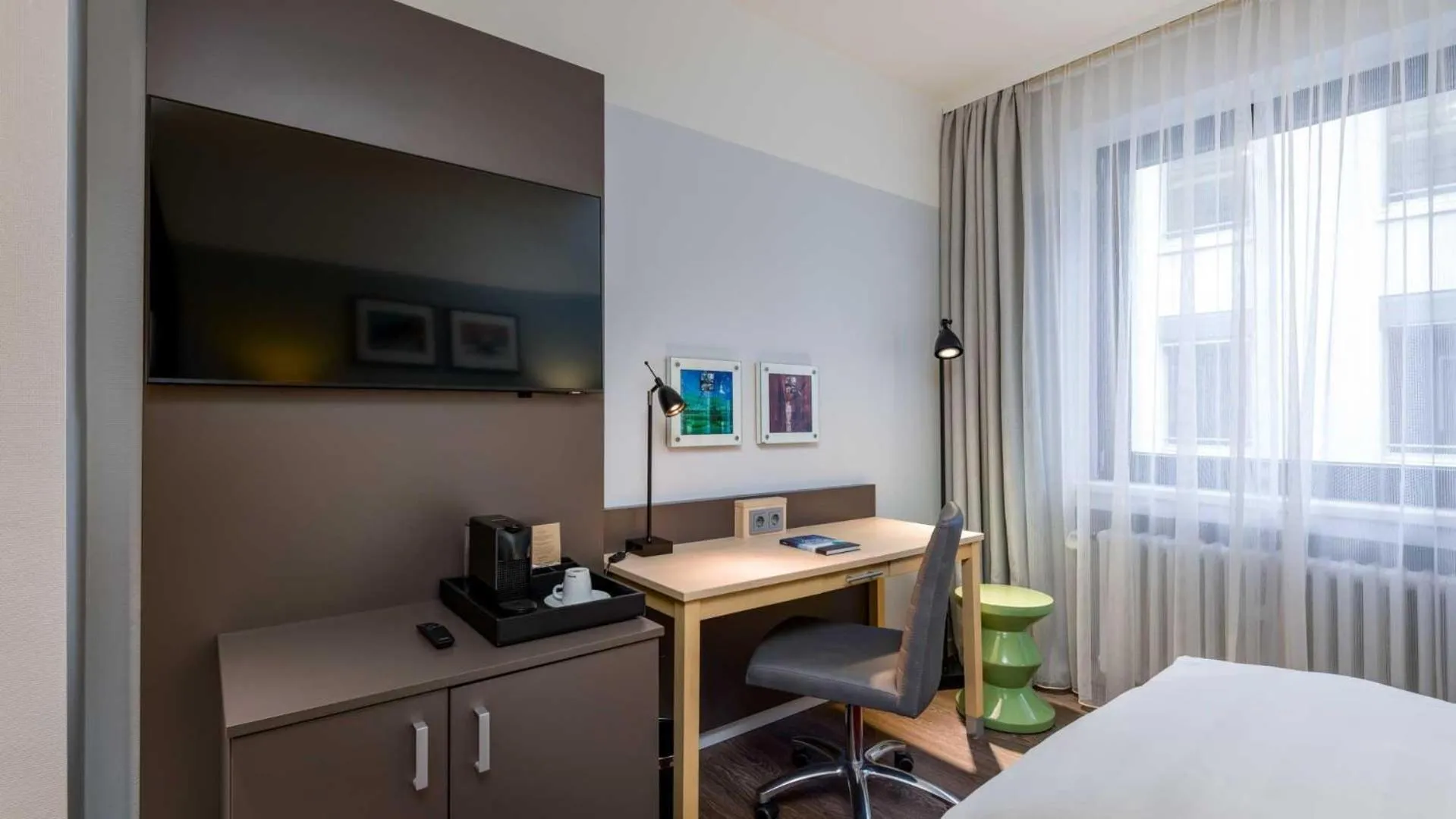 Photo of the whole room, Bed in Hotel Lyskirchen Köln