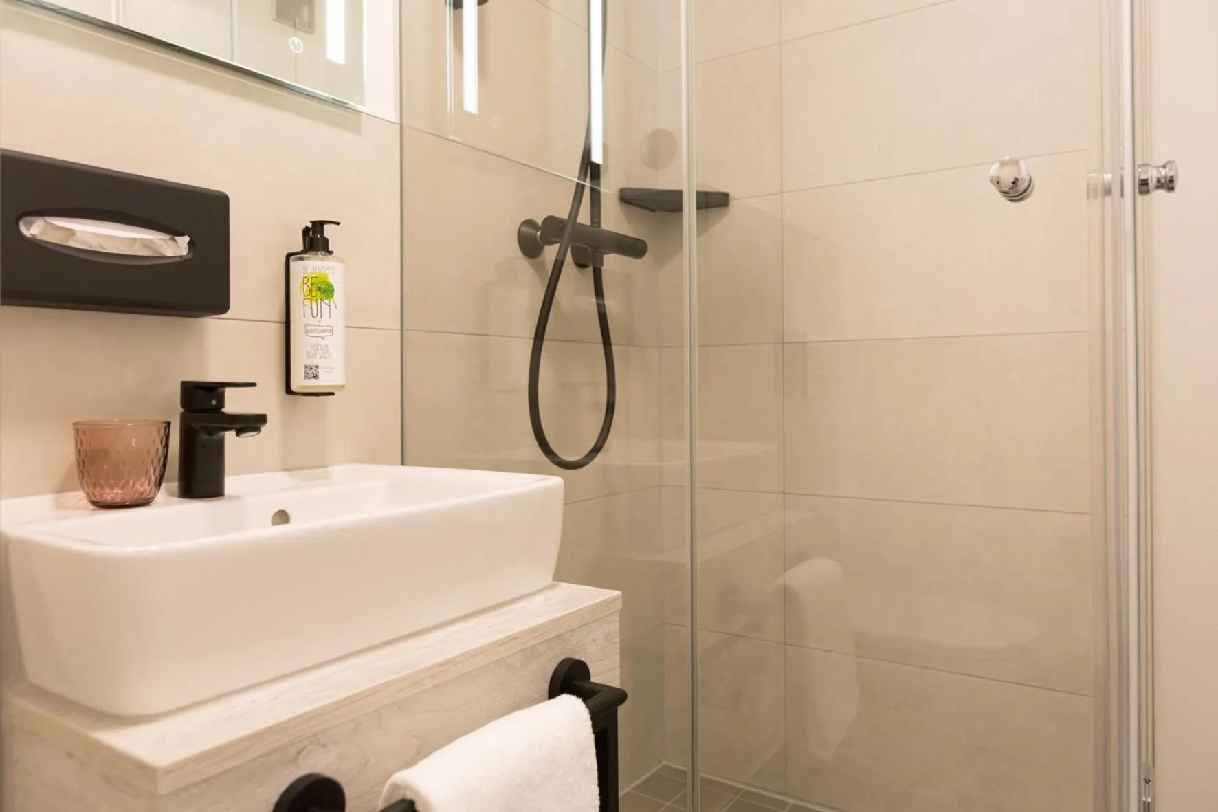 Bathroom in Koopmanns Hotel und Lädchen