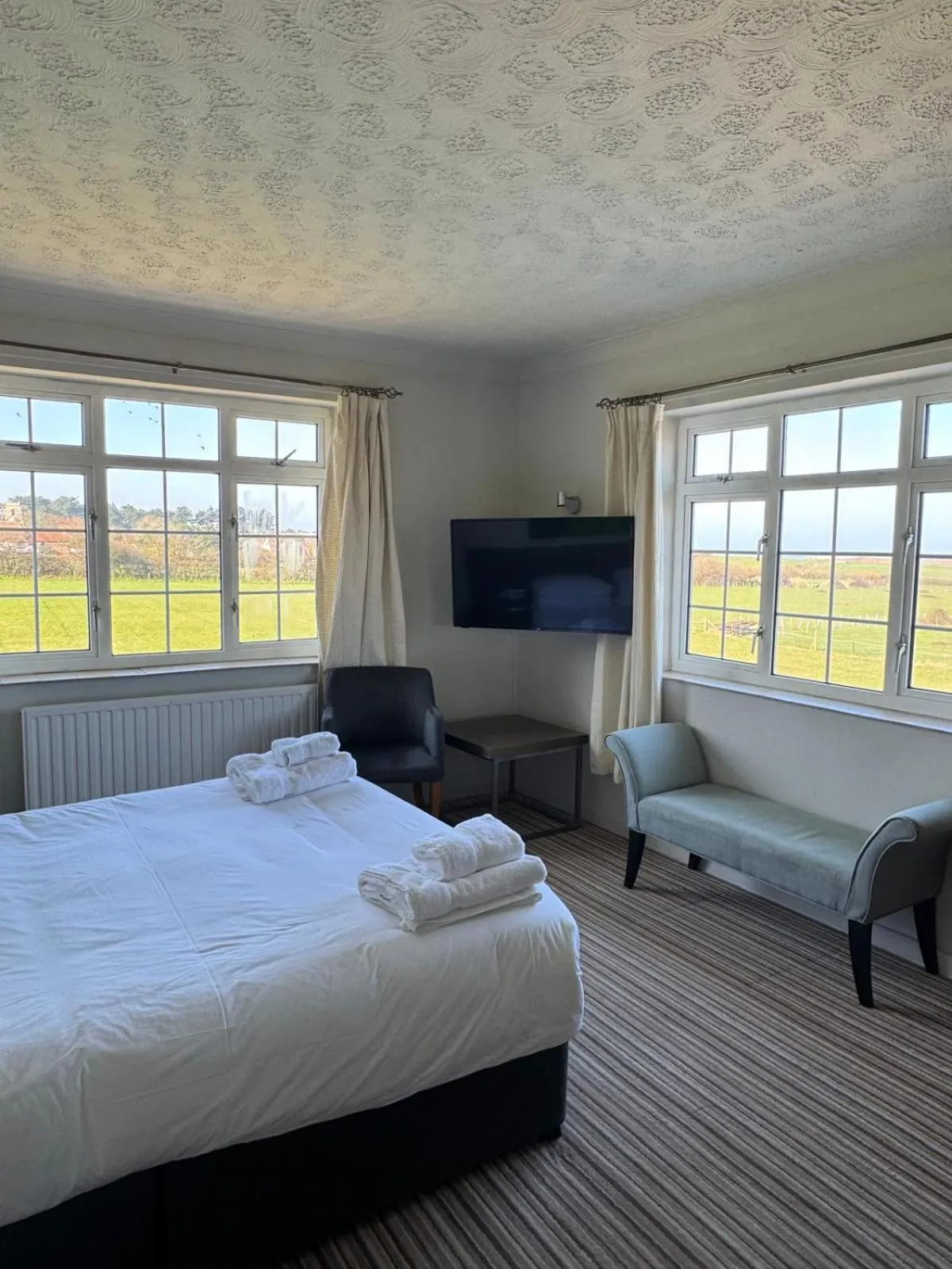 Bedroom, Bed in The Dormy House Hotel