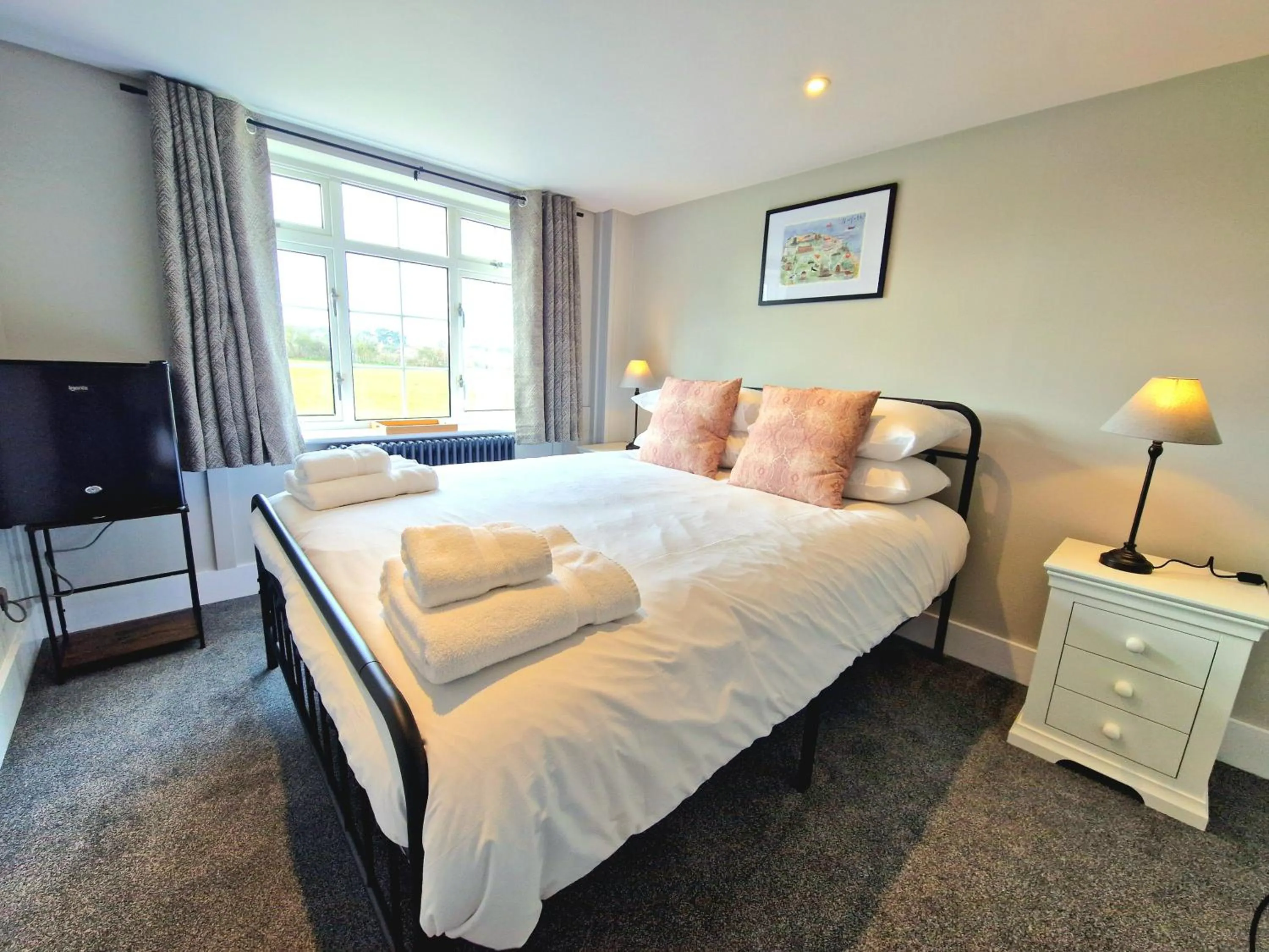 Bedroom, Bed in The Dormy House Hotel