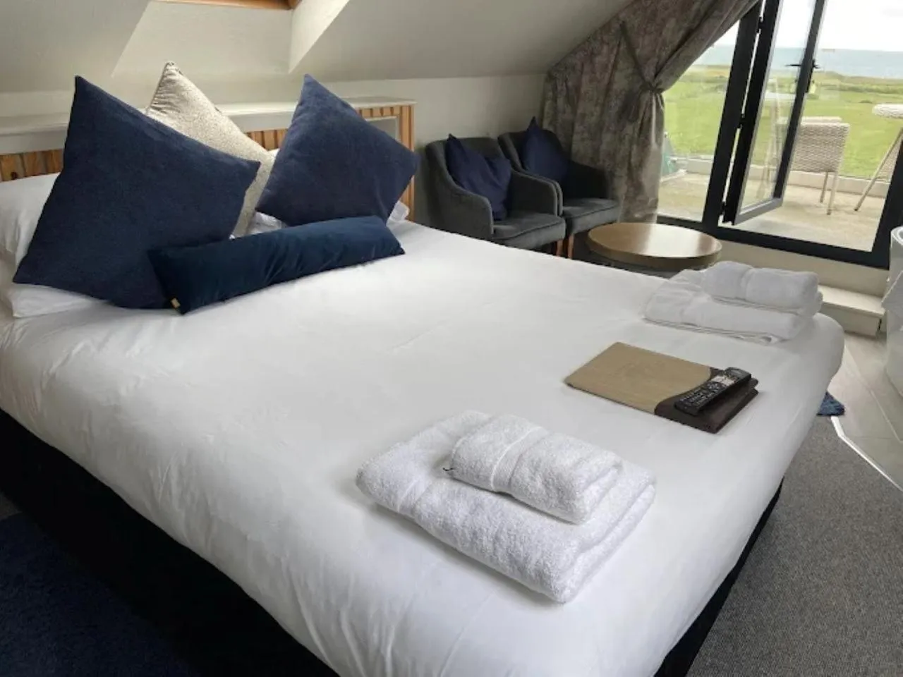 Bed in The Dormy House Hotel