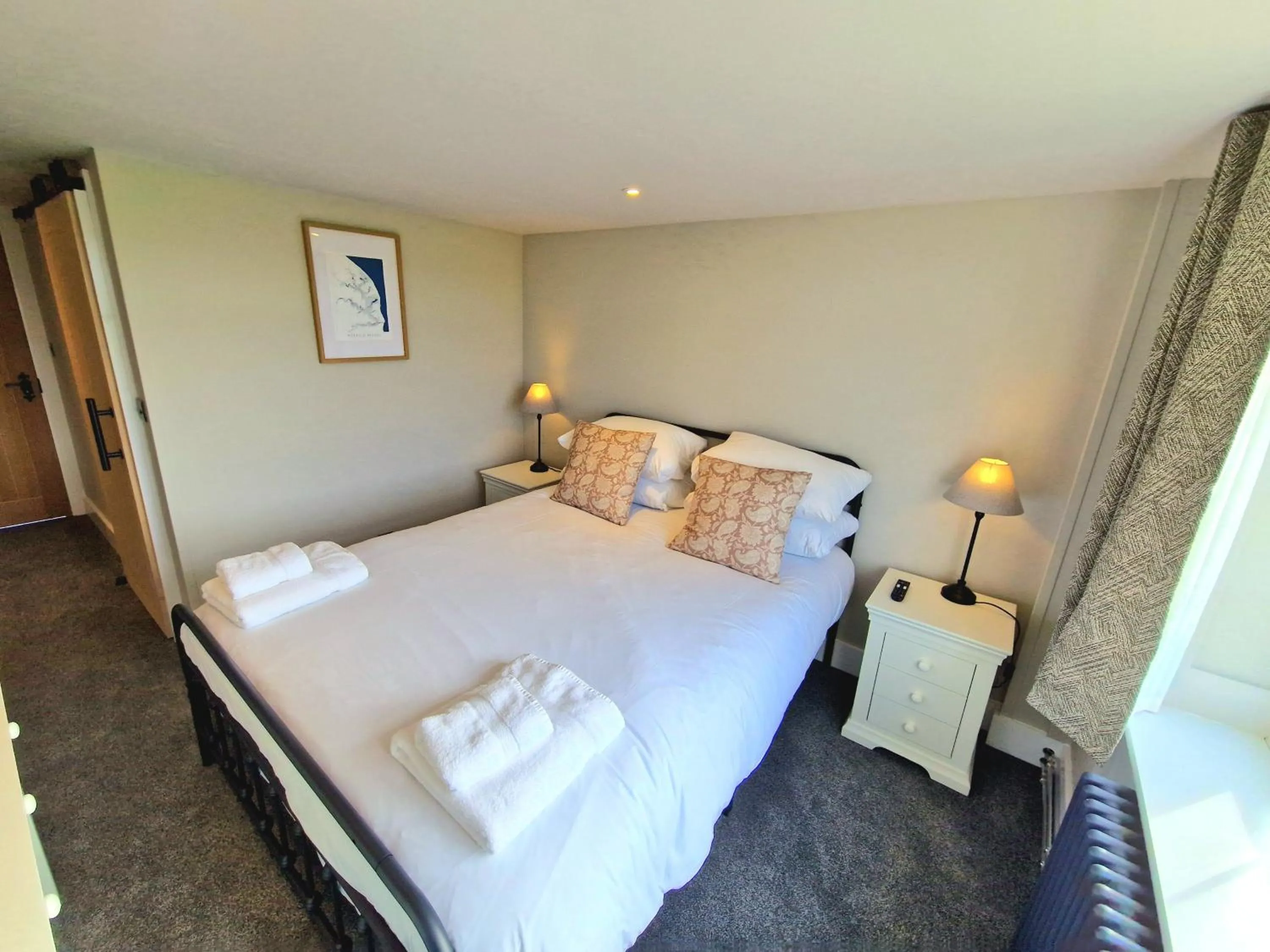 Bedroom, Bed in The Dormy House Hotel